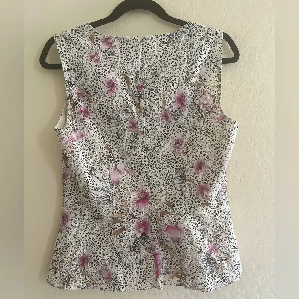 White House Black Market Blouse sz 6 - Image 5