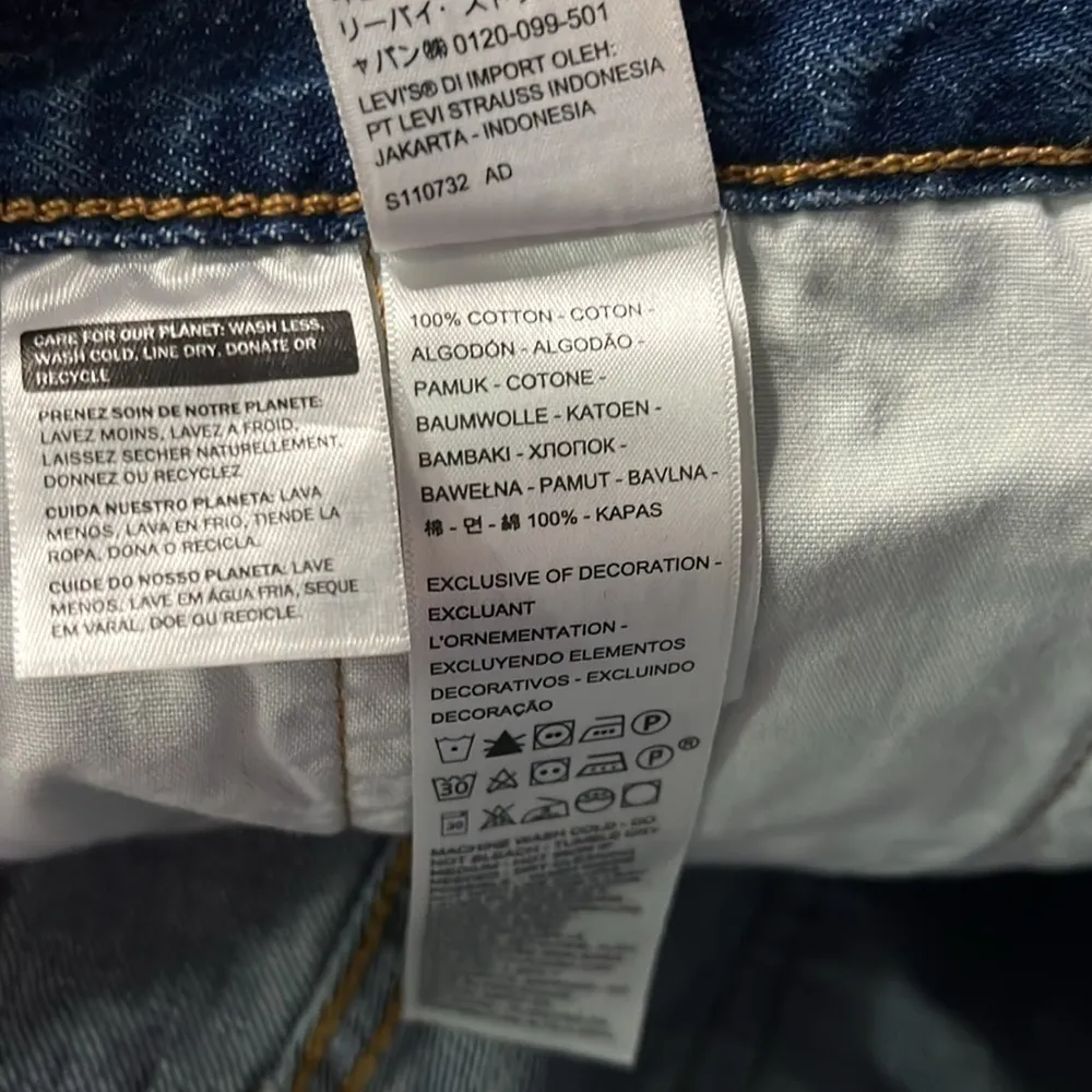 NWT Levi's 501 Button Fly Dark Wash Cutoff Jean 100% Cotton Shorts size 34 - Image 8