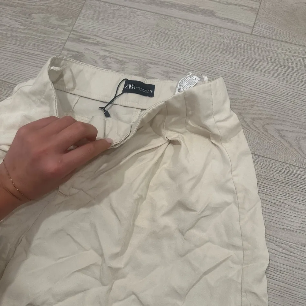 trouser shorts small - Image 3