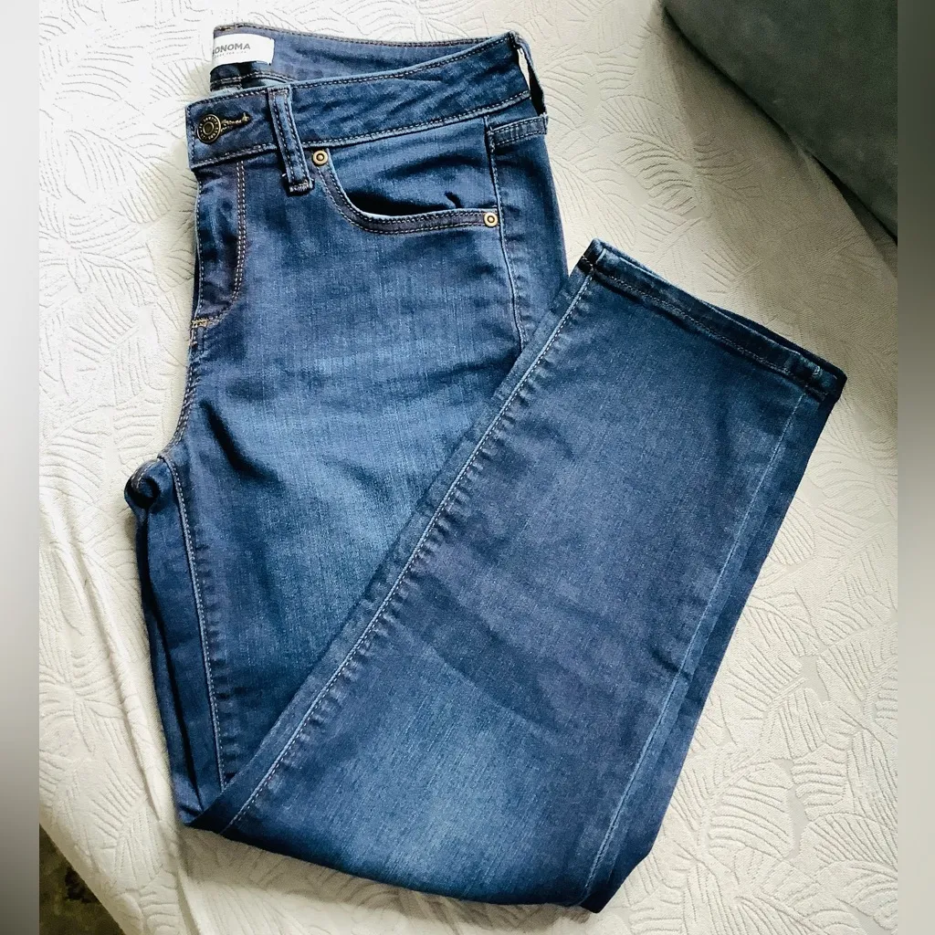 Women’s Capri jeans - GREAT condition 🦋 - Image 4