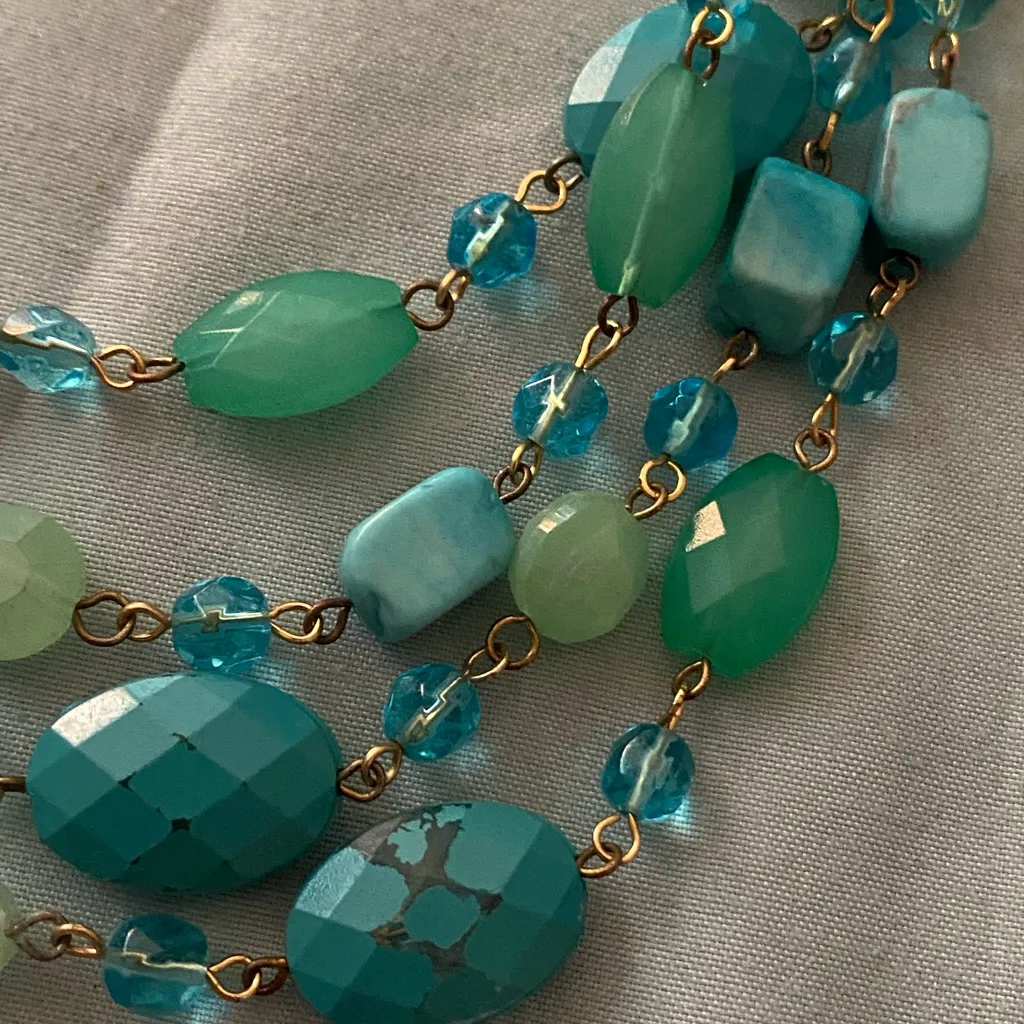 Vintage Green Beads Beaded Multi Strand Choker Necklace On Gold Tone Chain - Image 3