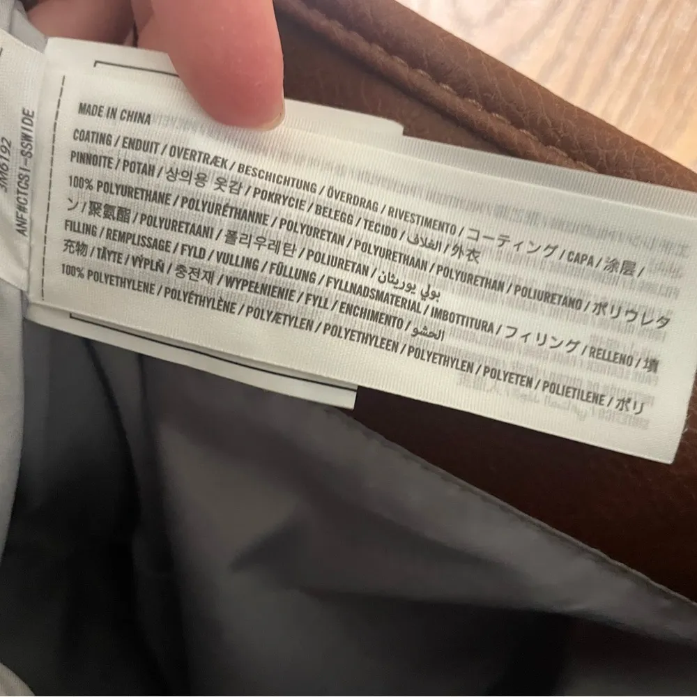 Hollister Vegan Leather Brown Crossbody Bucket Bag - Image 8