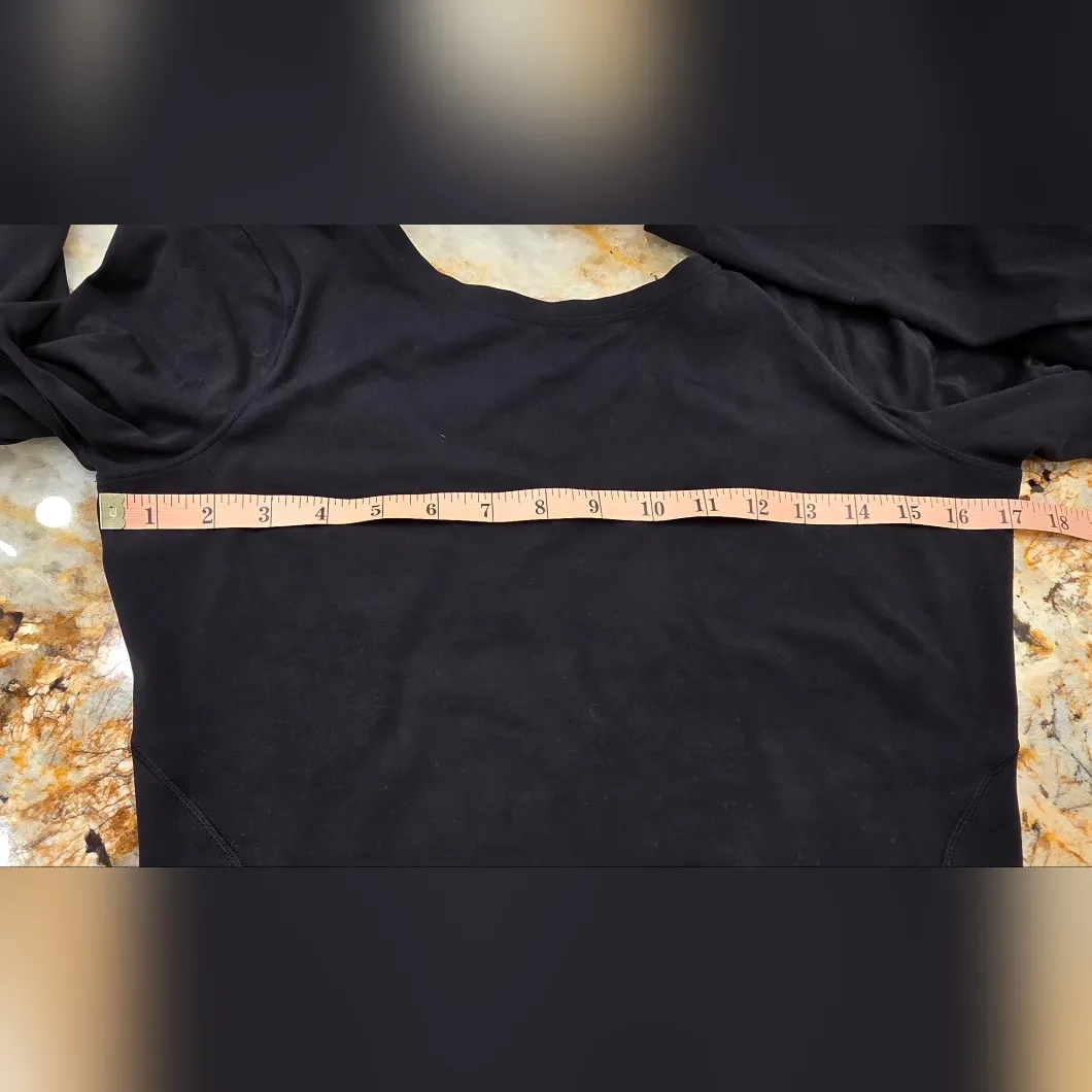 Lululemon Arise Cropped Long Sleeve Black PTP 17" - Image 5