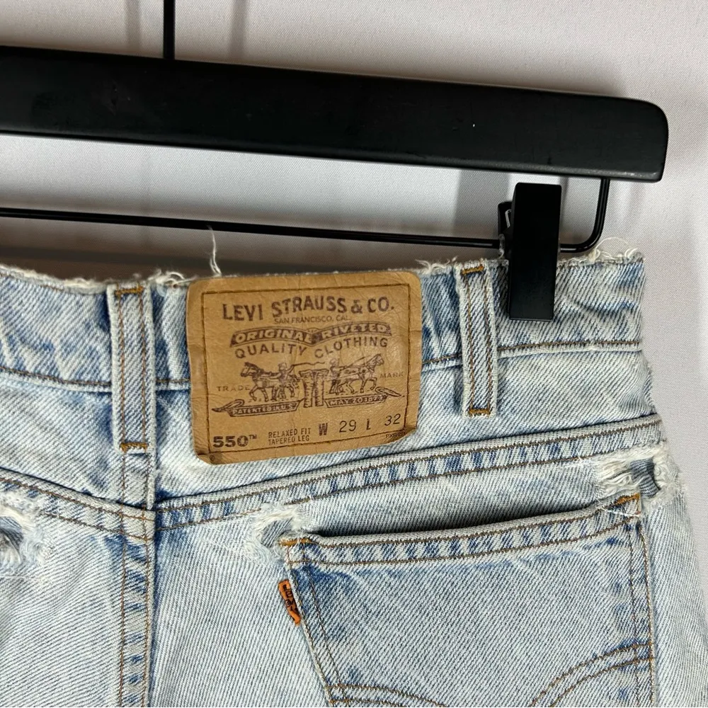 Vintage Levis 550 Denim Shorts Cut Offs High Rise Light Wash Orange Tab 29 - Image 6