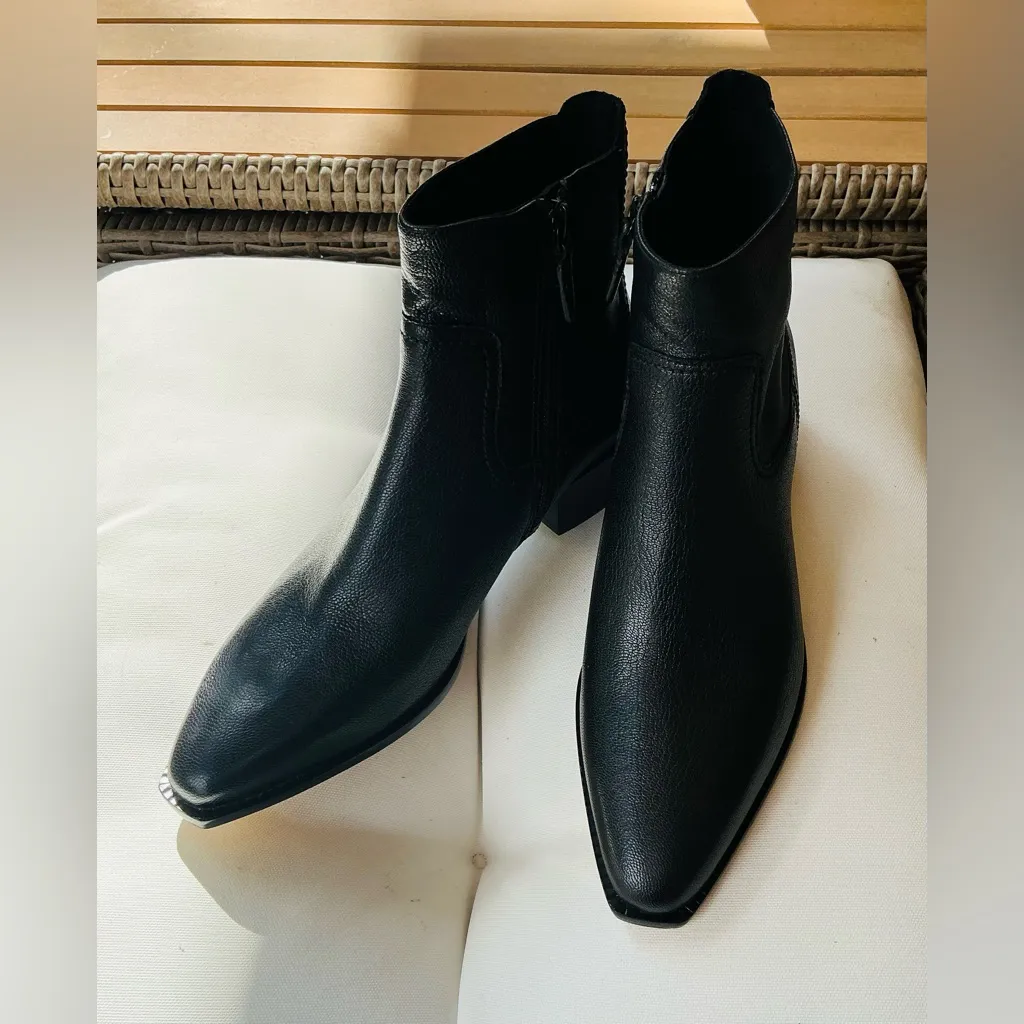 ELEGANT COLE HAAN leather booties🖤🖤 - Image 11