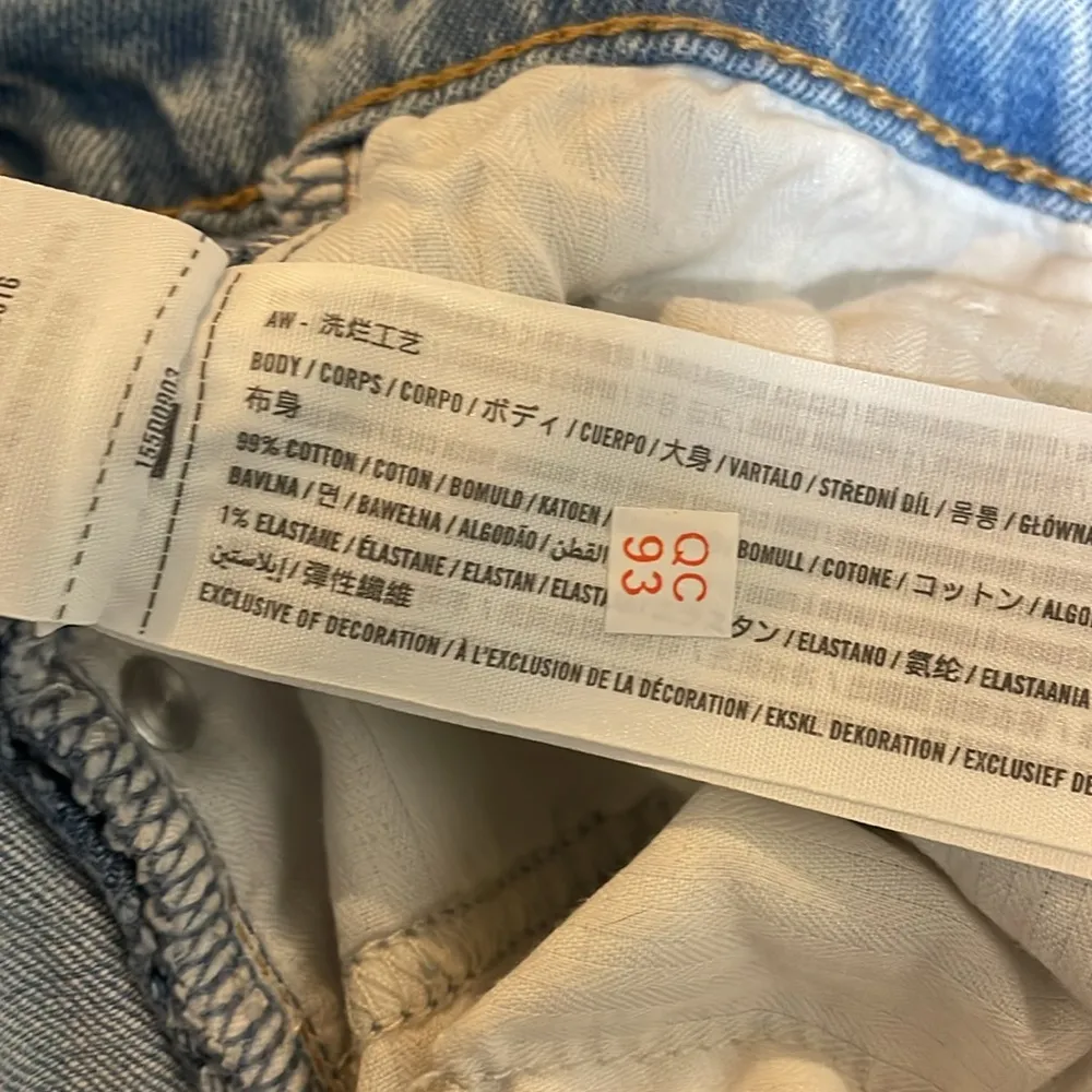 Abercrombie & Fitch SHORT The Ankle Straight Ultra High Rise Jeans Size 26/2S - Image 4