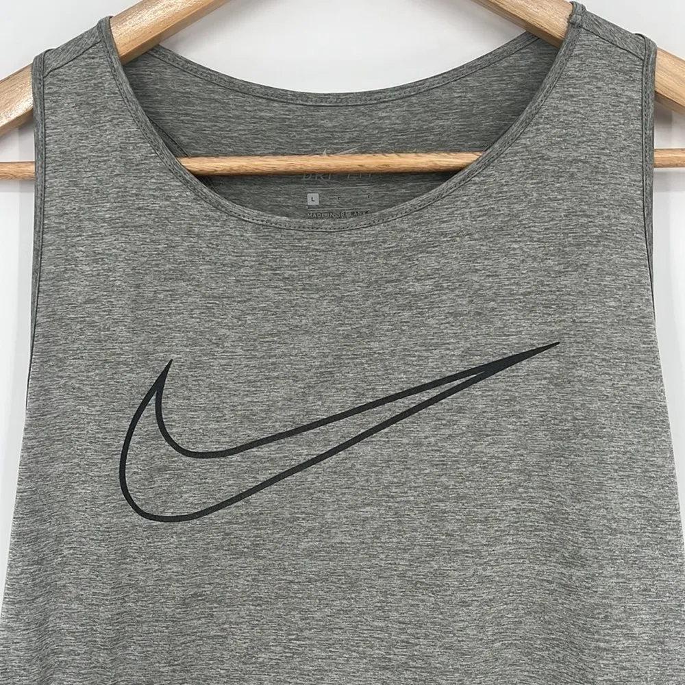 Nike Dri-Fit Tank Top Gray & Black Size Large - Image 2