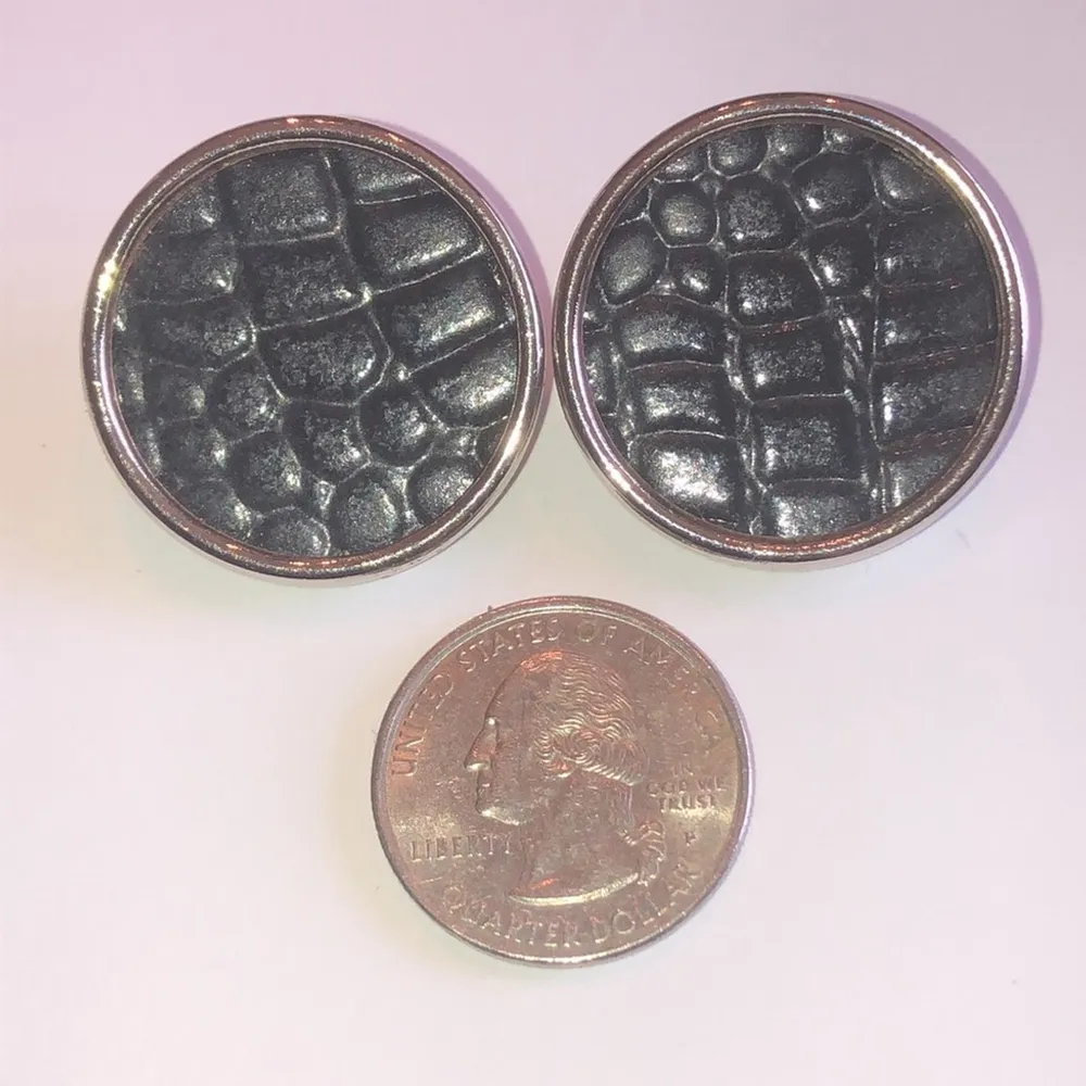 Vintage Round Silver Tone & Black Funky Retro Boho Clip On Earrings - Image 2