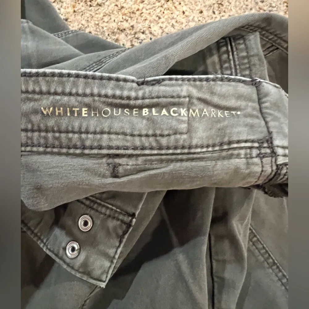 White House Black Market Olive Cropped straight Pants EUC size 12 - Image 10