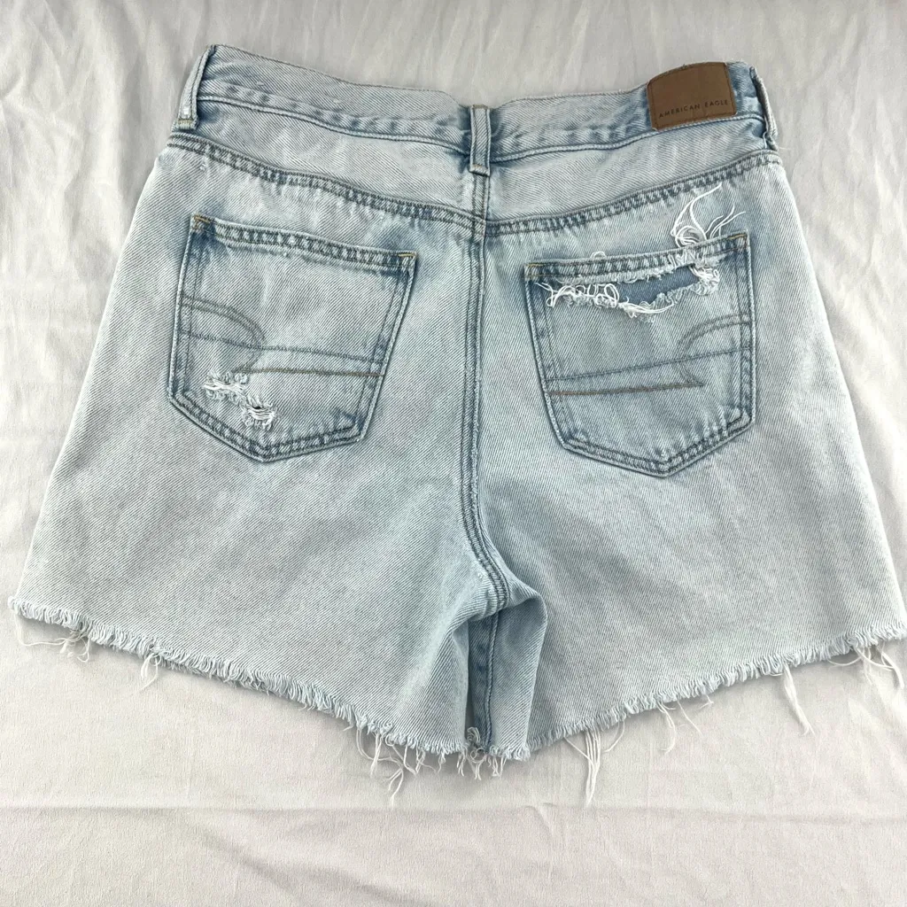 American Eagle Outfitters Light Wash Ripped Mom Shorts - Image 4