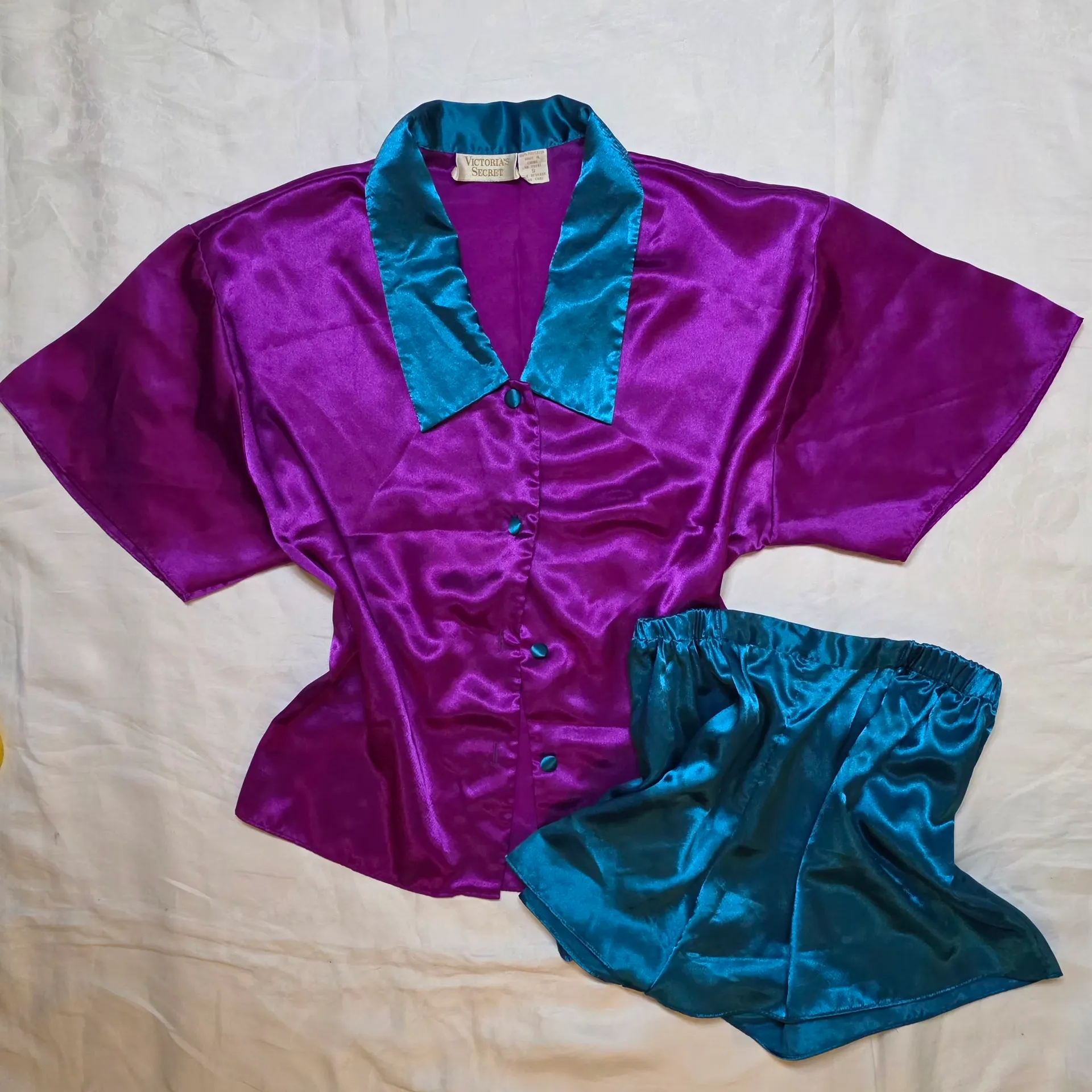 Victoria's Secret Satin Pajama Set in Purple and Teal - Image 4