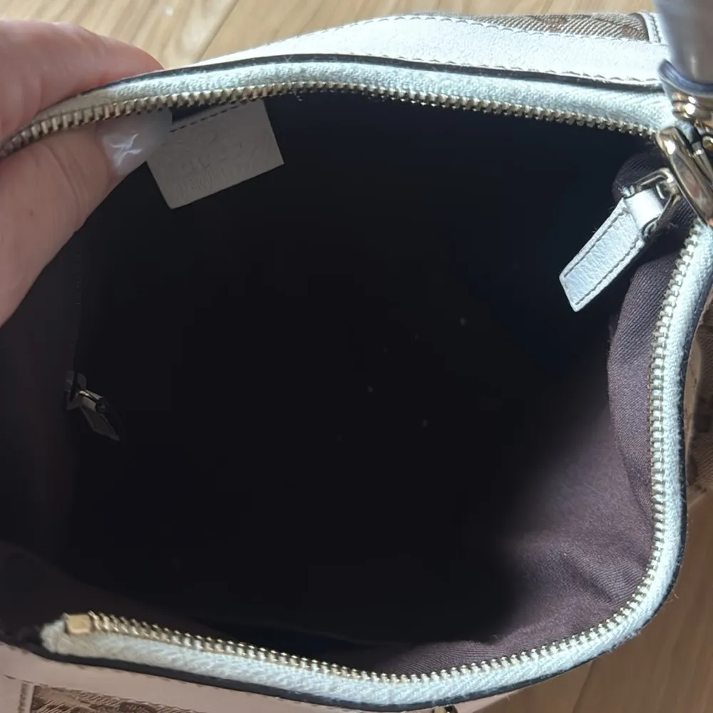 Gucci D-Ring Hobo Bag - Image 10