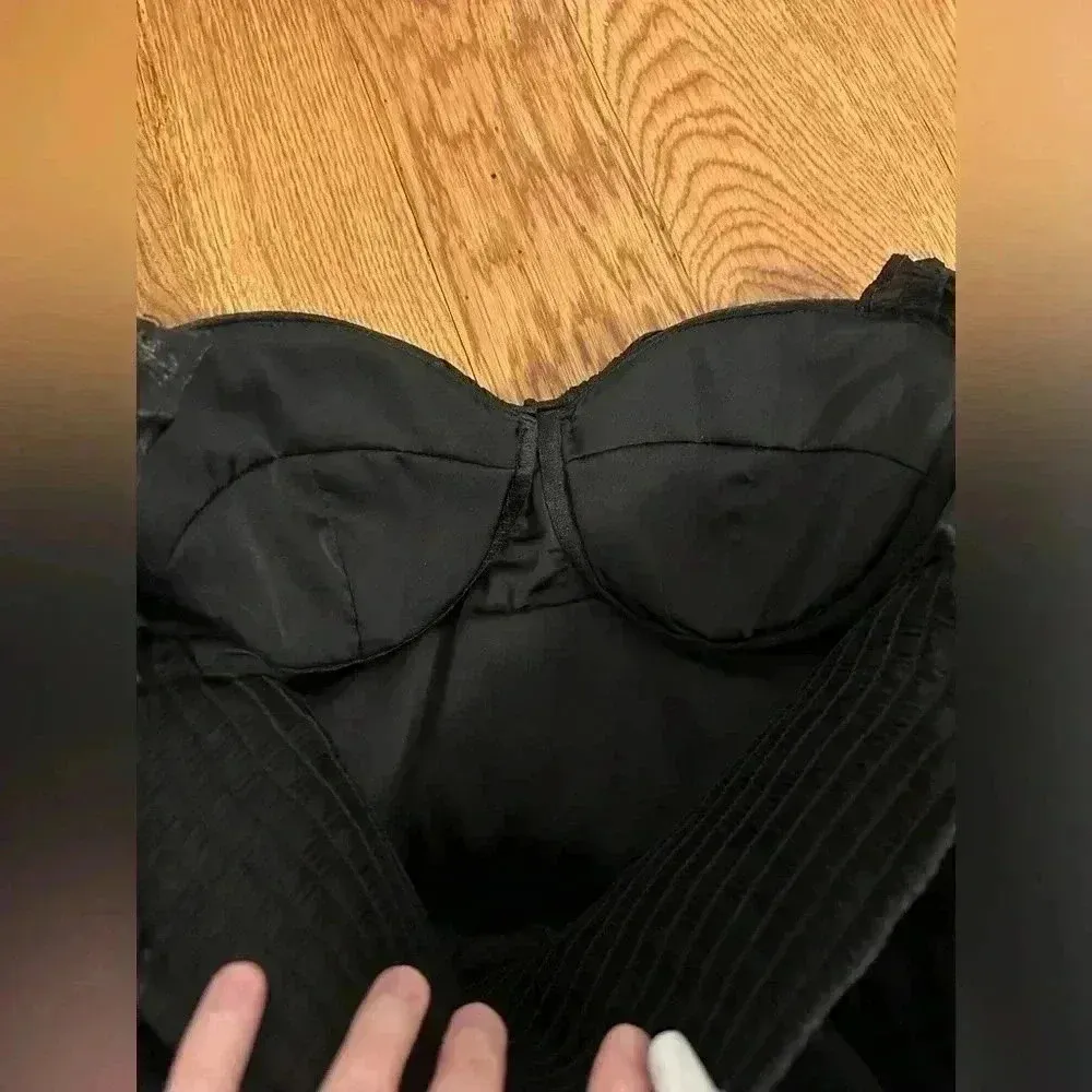 ASTR The Label Irene Top Blouse Black size Medium - Image 6