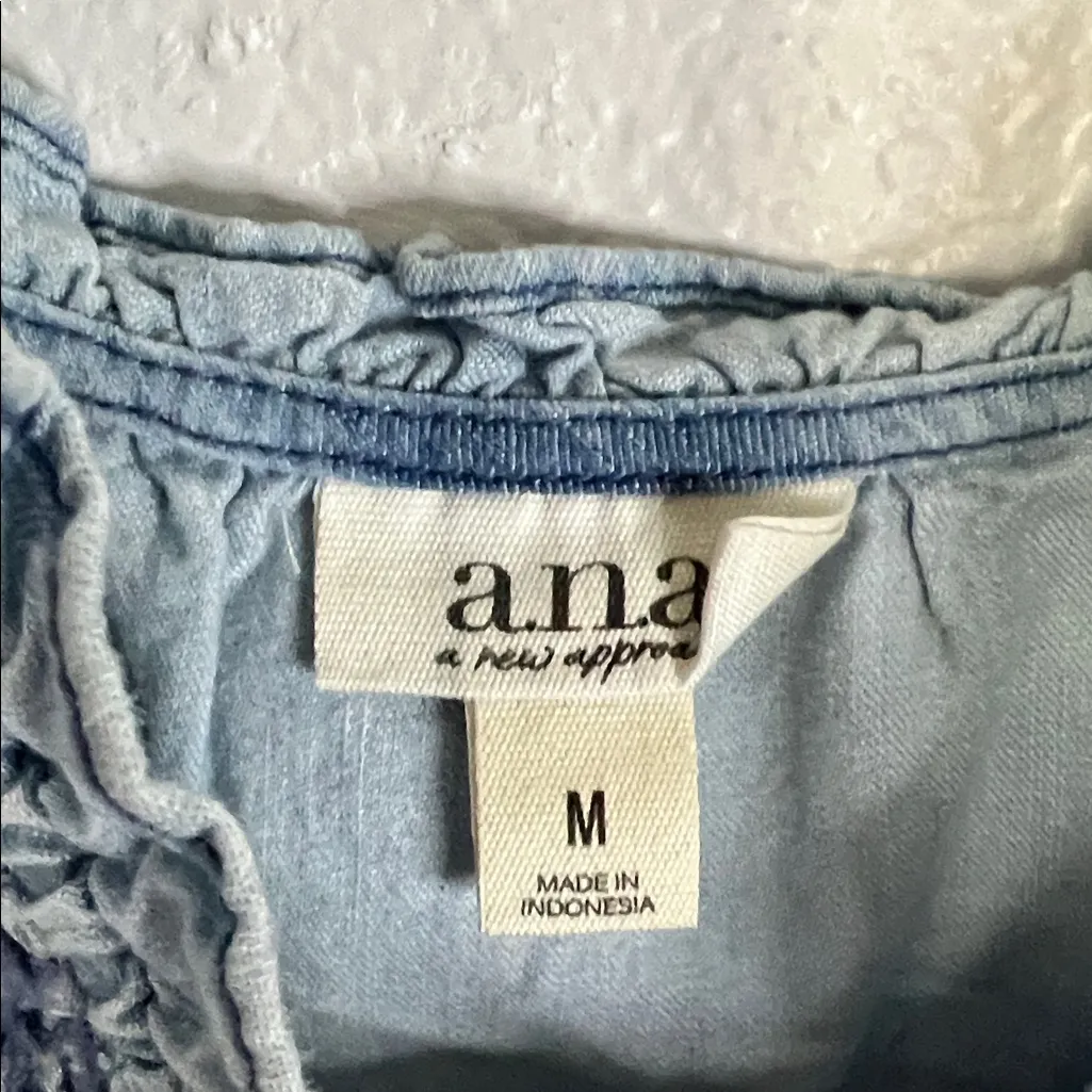 NWT a.n.a Women's Denim Wash Midi Babydoll Sundress with Puff Sleeves Size M - Image 3