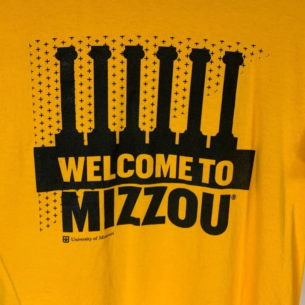 Welcome to Mizzou Gold T Shirt w Columns Design Medium - Image 2