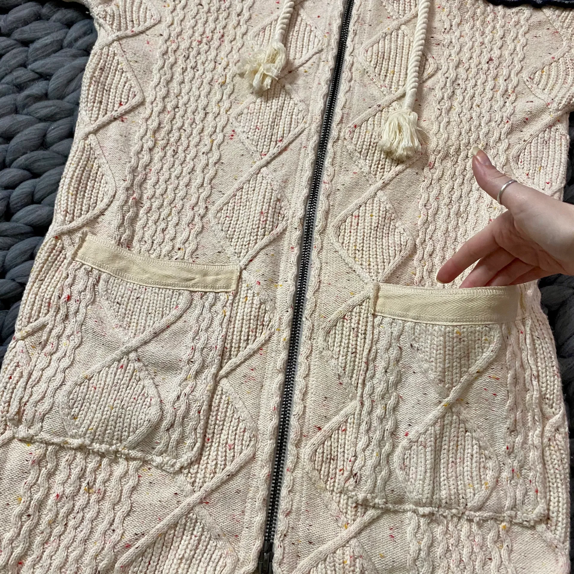 ‘Capture The Moment’ Cardi - Image 10