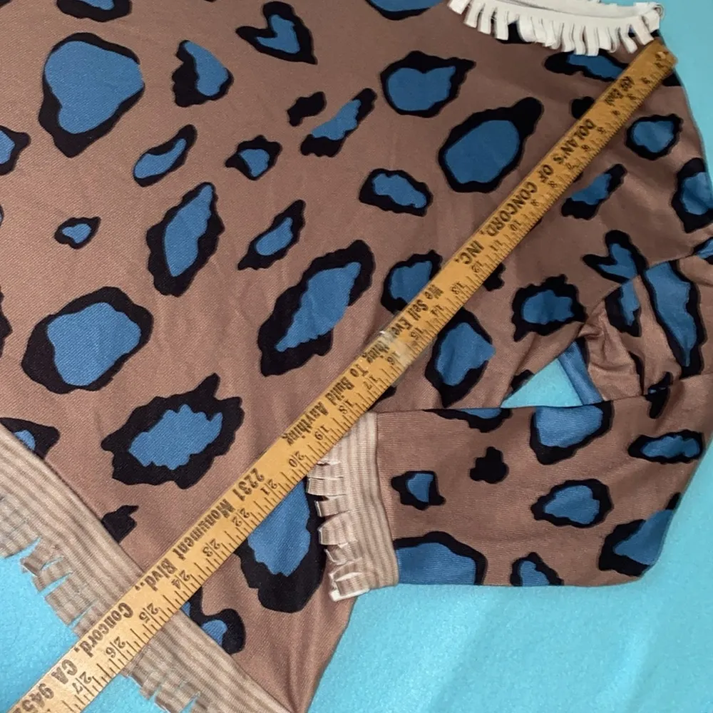 MISSLOOK scooped neck long sleeve sweater bold animal print fringe hems size 2X - Image 10