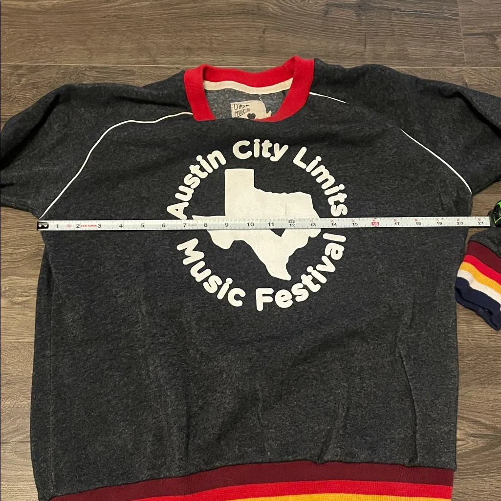 Austin City Limits Music Festival Retro Style Gray Sweatshirt, Size Small - Image 3