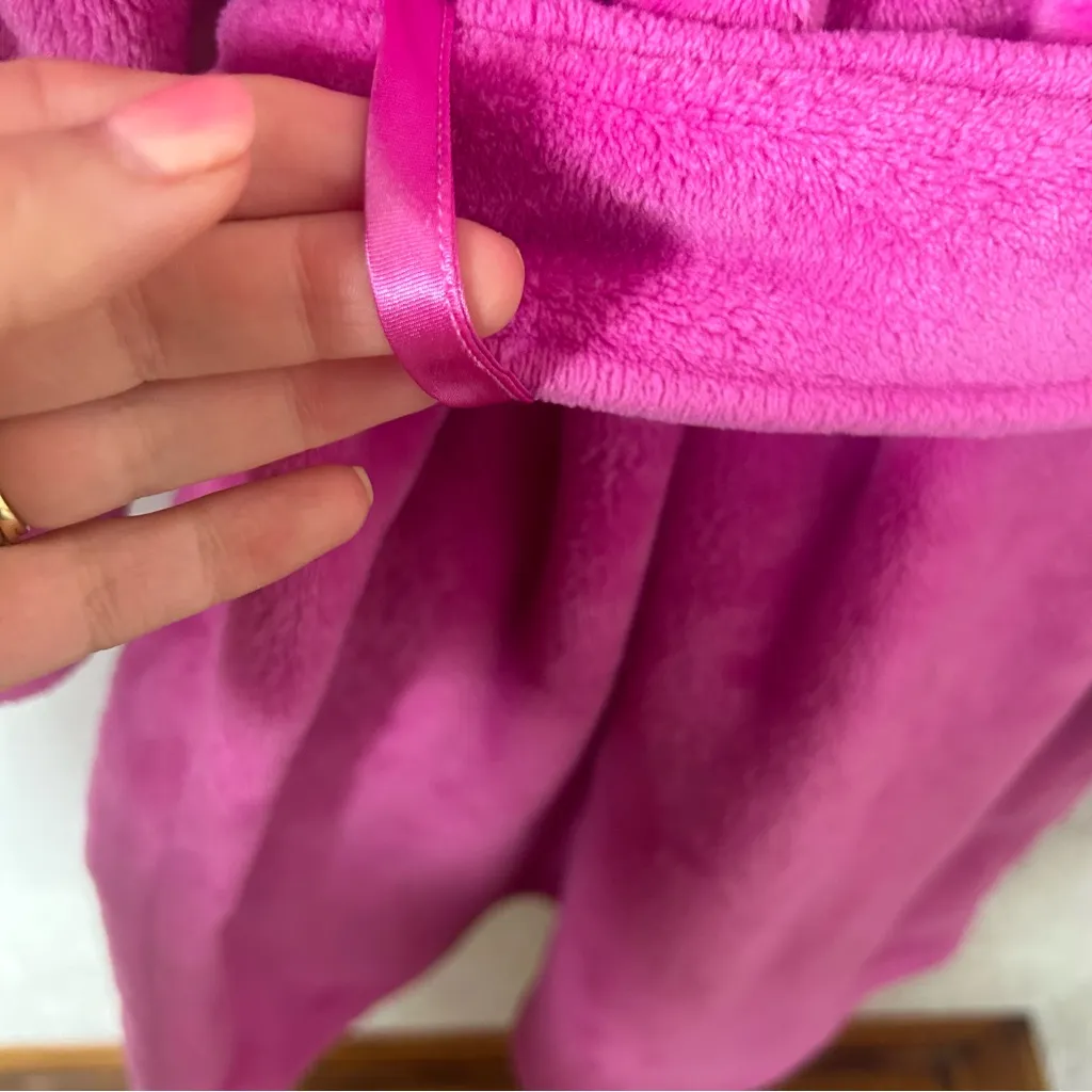 VICTORIA’S SECRET Fluffy Pink Plush Fleece VS Crest Front Tie Robe Size L - Image 13
