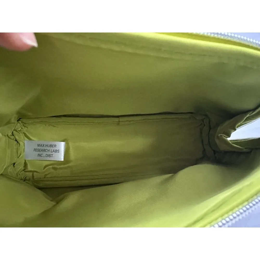 La Mer green zip top makeup bag / travel case - Image 4