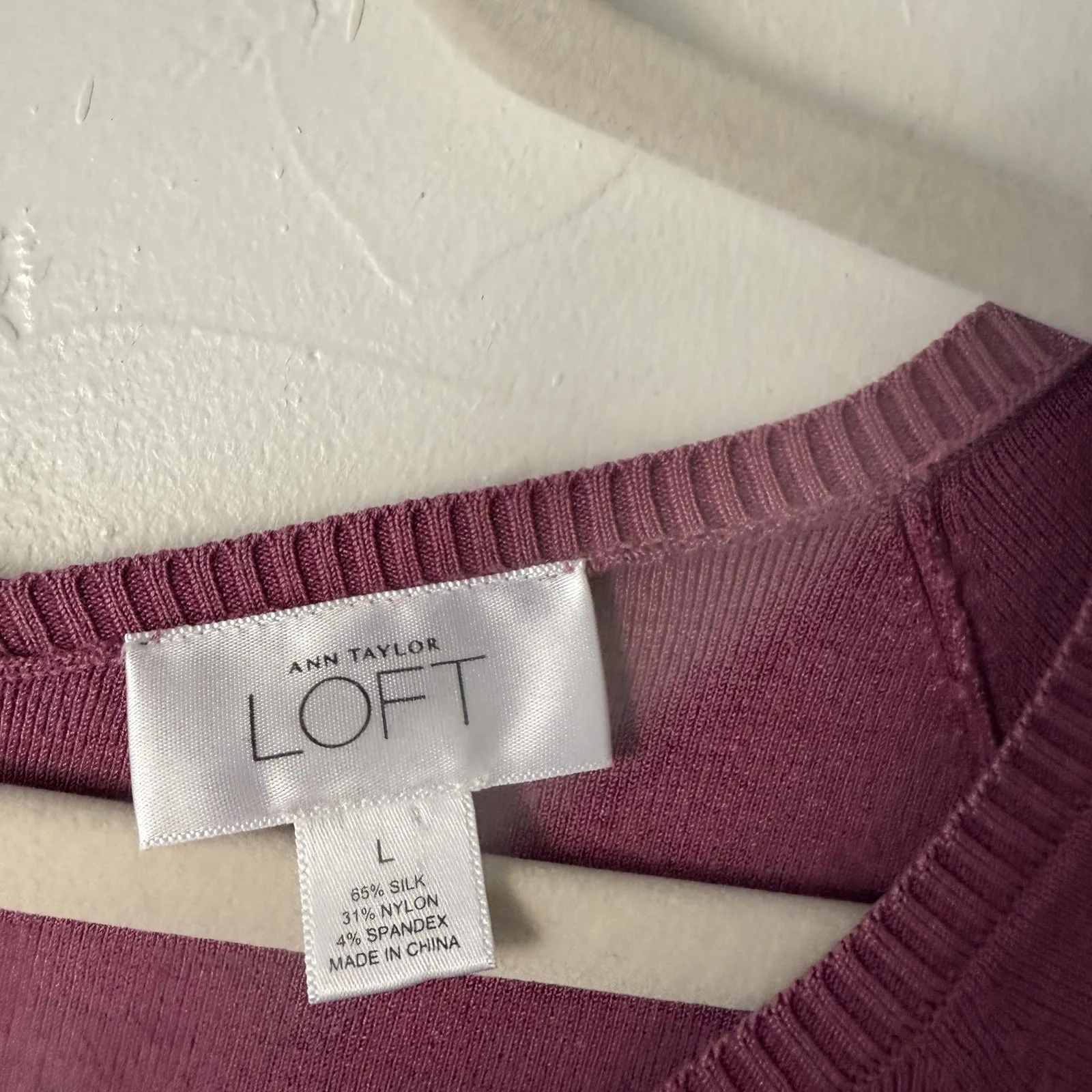 Ann Taylor Loft Sweater Y2k Large Purple Silk Blend V‎ Neck Pullover Stretch - Image 4