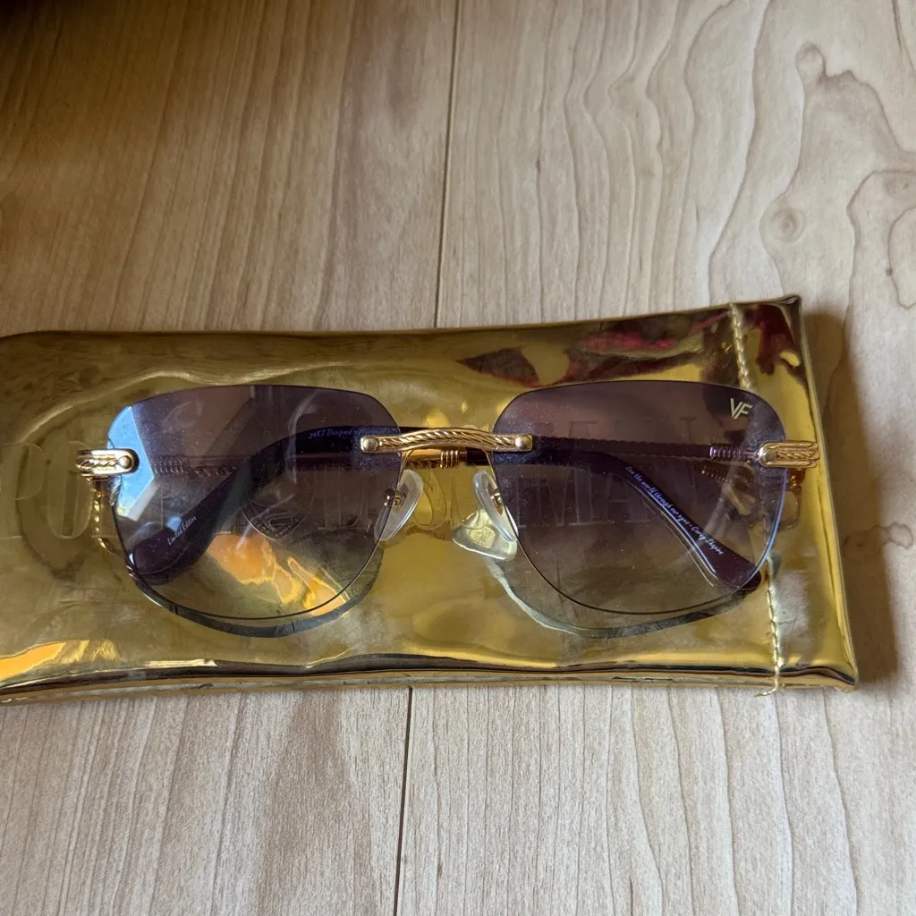 VINTAGE FRAME 24kt Limited Edition Sunglasses Gold - Image 2