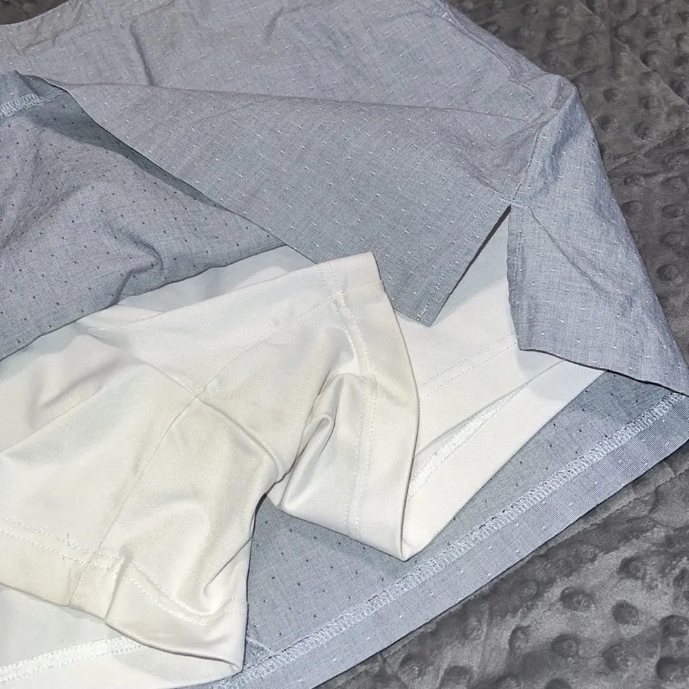 Lady Hagen Essentials size 12 light blue skort pockets zip back see flaw shown - Image 3