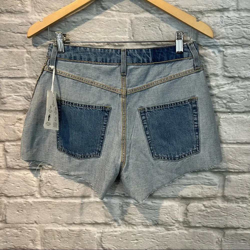 NWT  26" Sydney Relaxed Boyfriend Short- Button Fly - Image 6