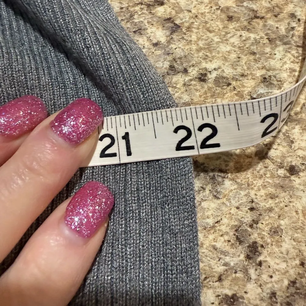 Cable and Gauge Women's Long Sleeve Gray Top Size Small Petite - Image 6