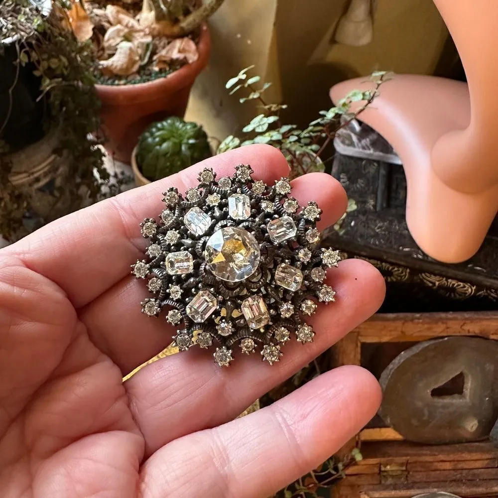 Vintage 1940s Coro Signed Rhinestone Brooch Silver - Image 5