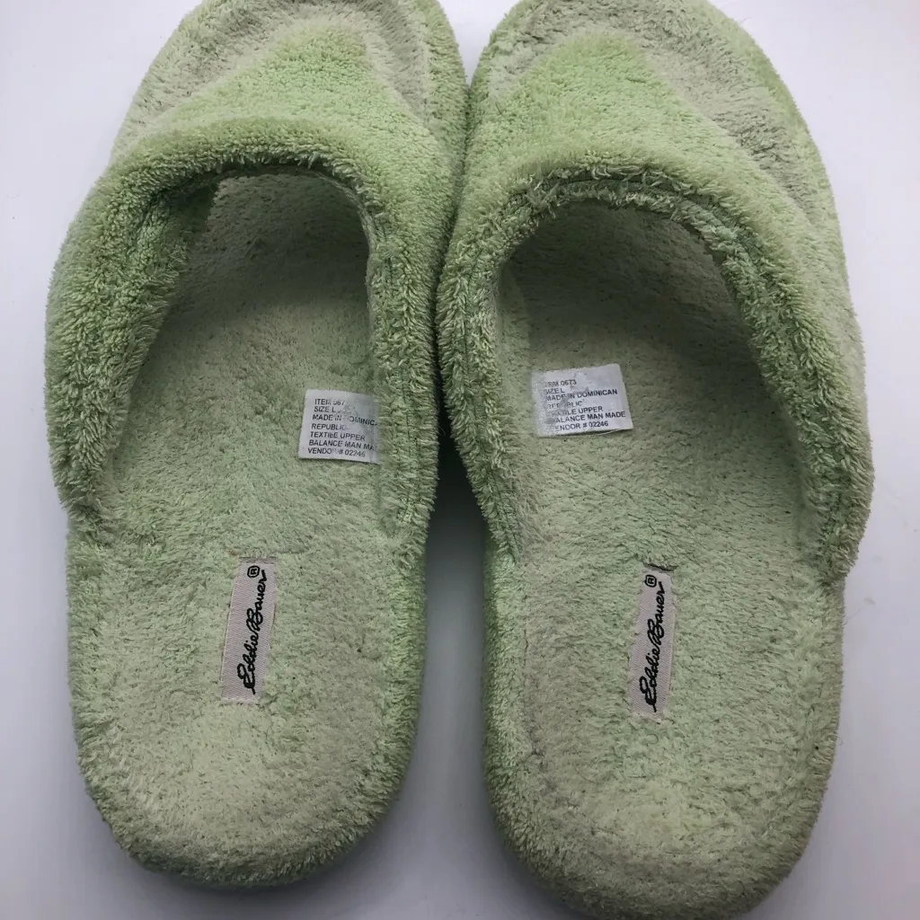 EDDIE BAUER Thong House Shoes. - Image 3