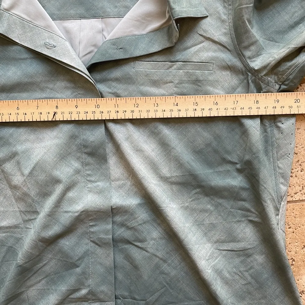 ATHLETA Urbanite Printed Button Front Oversized Top Denali Green Sz Small NWOT - Image 8