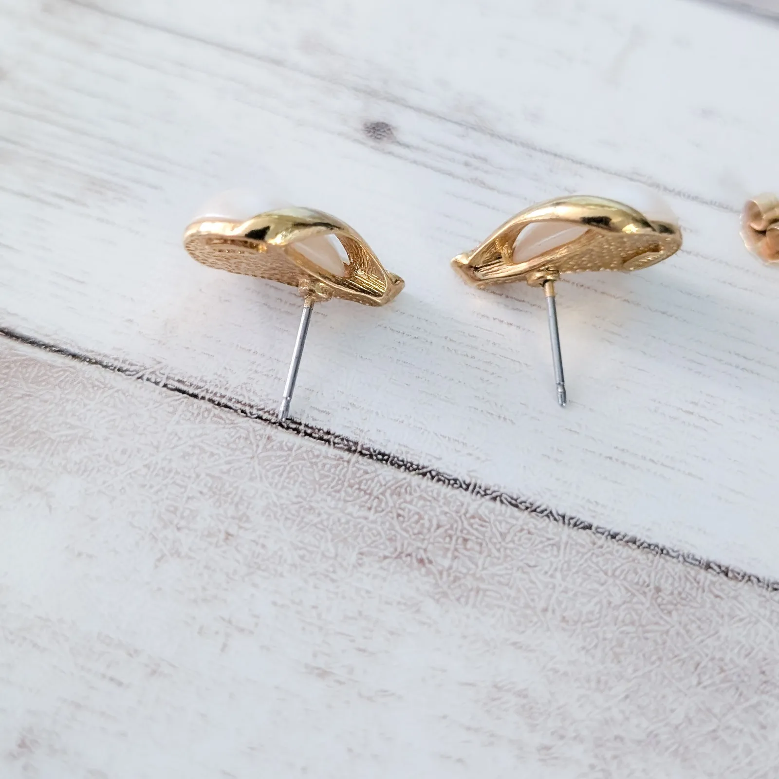 Vintage Avon Stud Earrings Teardrop Shape Gold Tone, Faux Pearl, Clear Gems - Image 5