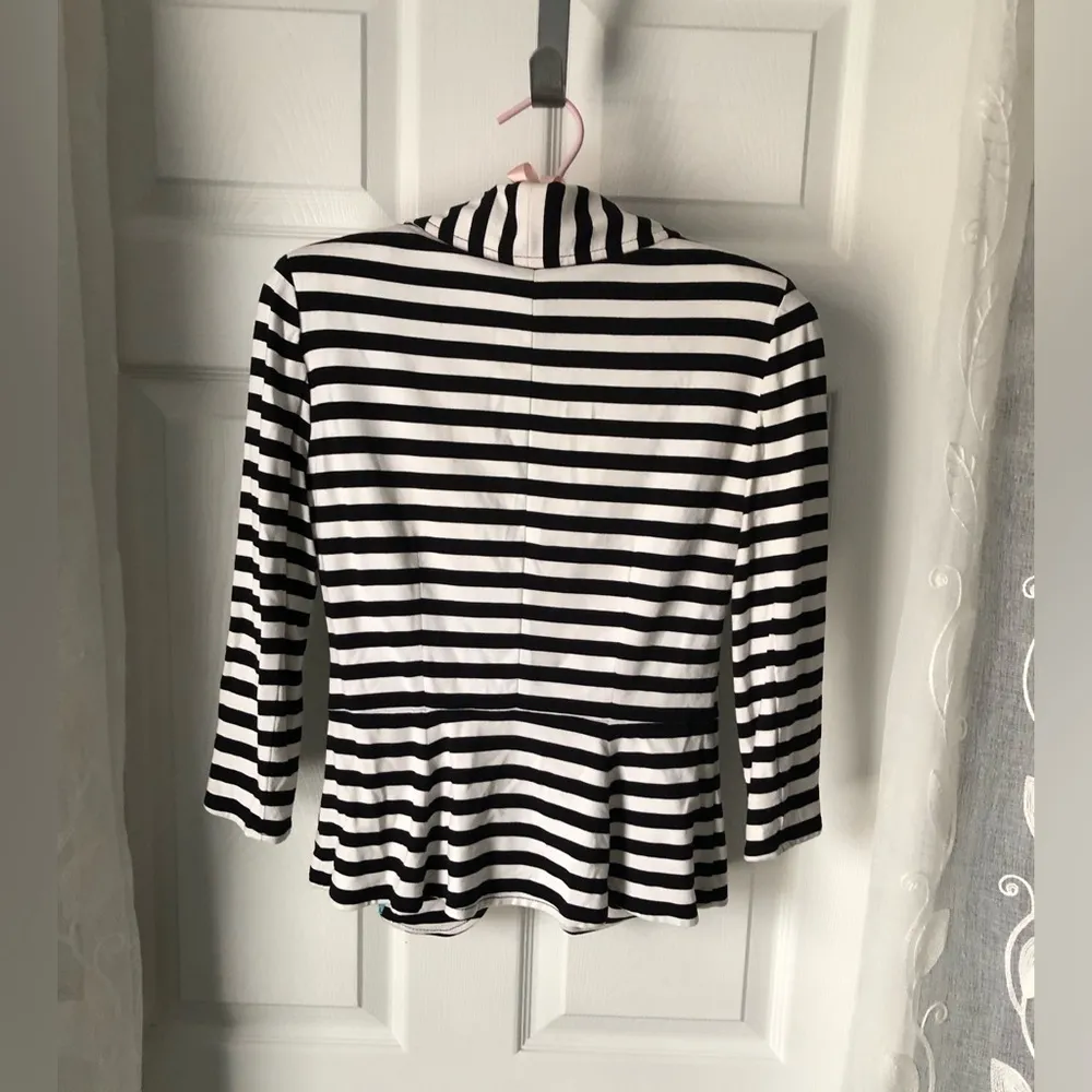 White House Black Market Striped Black and White Women's Blazer size 0 - Image 9