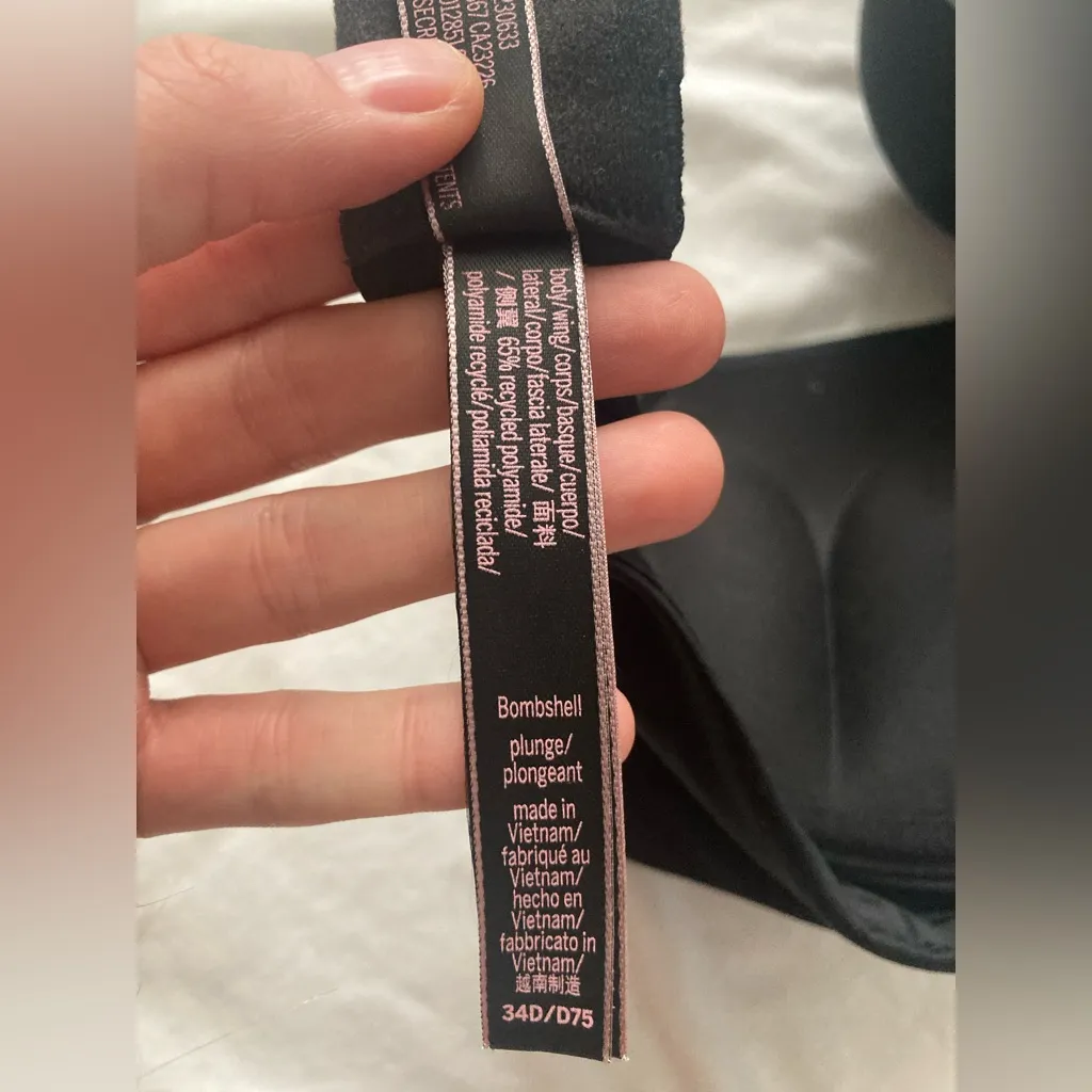 NWOT Victoria’s Secret Bombshell Double Shine Strap Push-Up Bra Size 34 D Black - Image 5