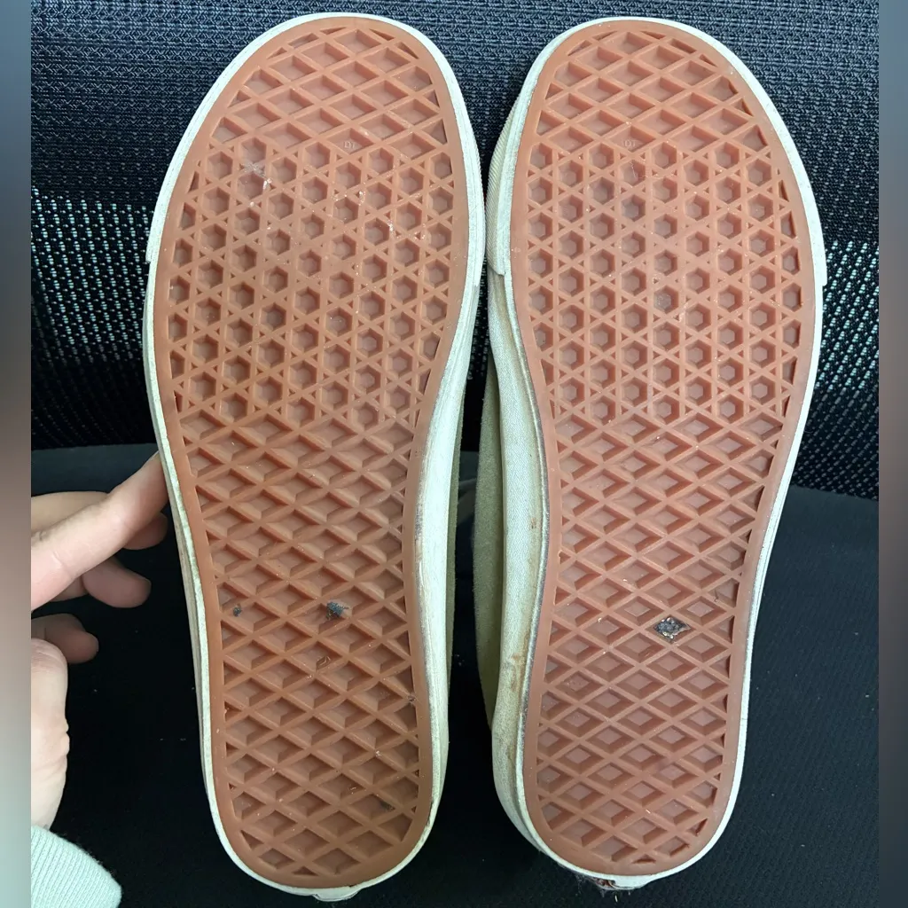 Vans Low Top Green Khaki Sneakers Sz W8.5 Anaheim 73 - Image 2