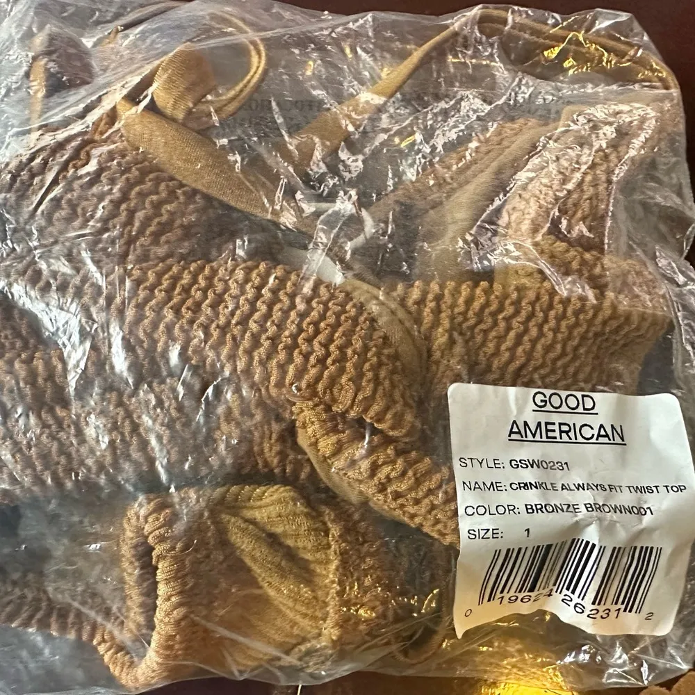 Good American Always Fits Twist Bikini Top in Bronze Brown001 - Image 13