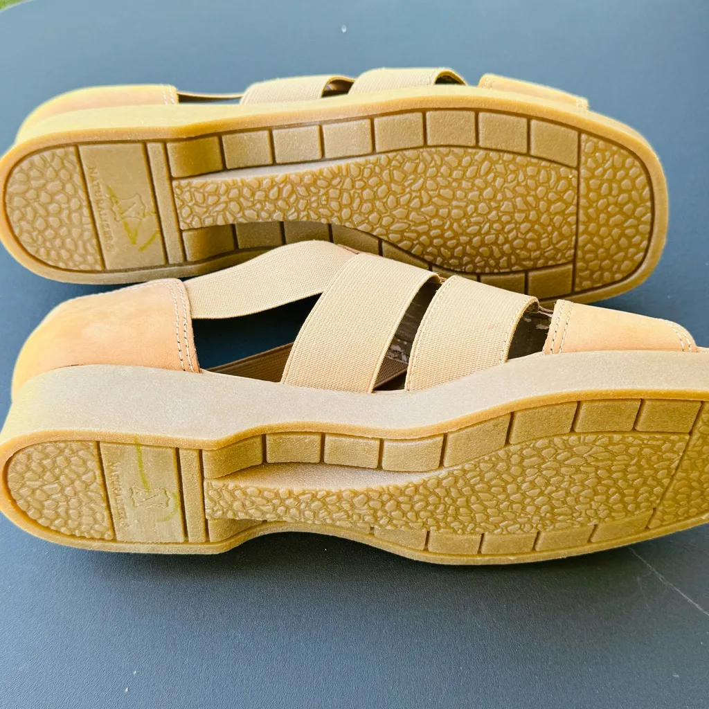 Naturalizer Tan Strappy Sandals Size 9 - Image 6