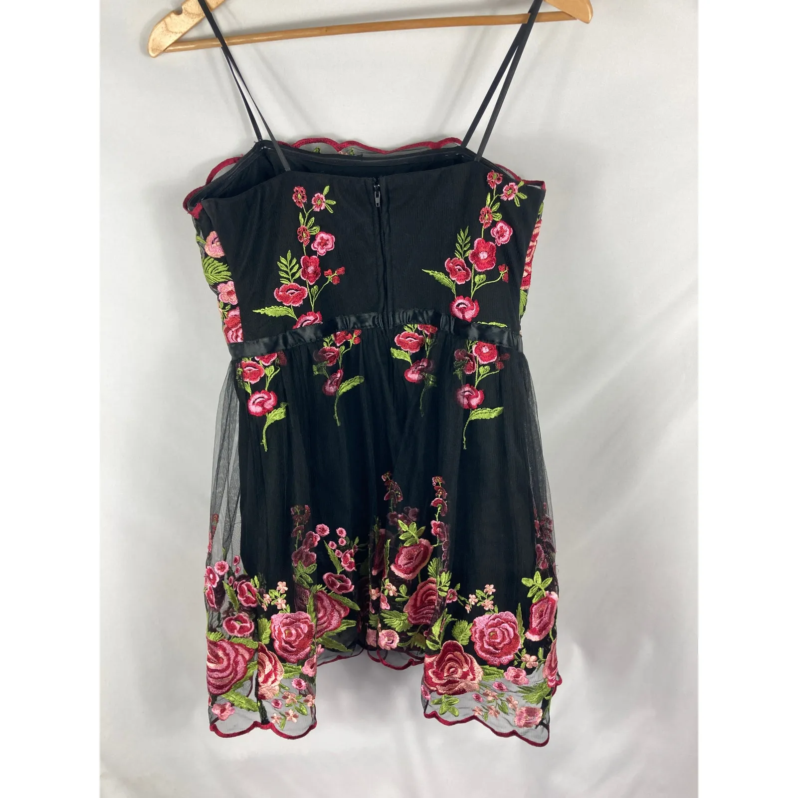 City Triangles Rose Embroidered Strapless Dress Size 13 - Image 4
