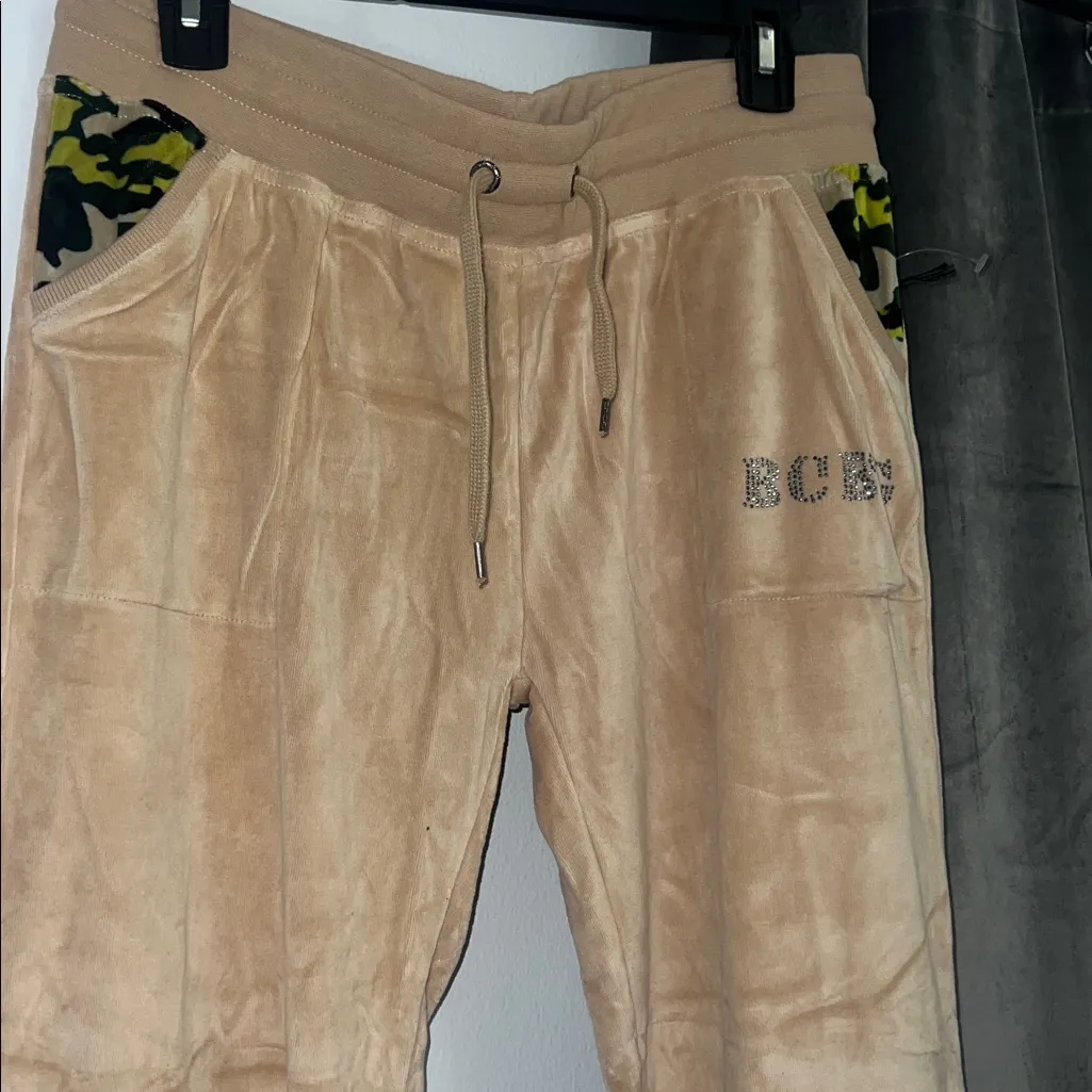 2pc set BCBGMAXAZRIA PANTS &SWEATER WOMENS NEW LARGE CAMEL/RHINESTONE - Image 4