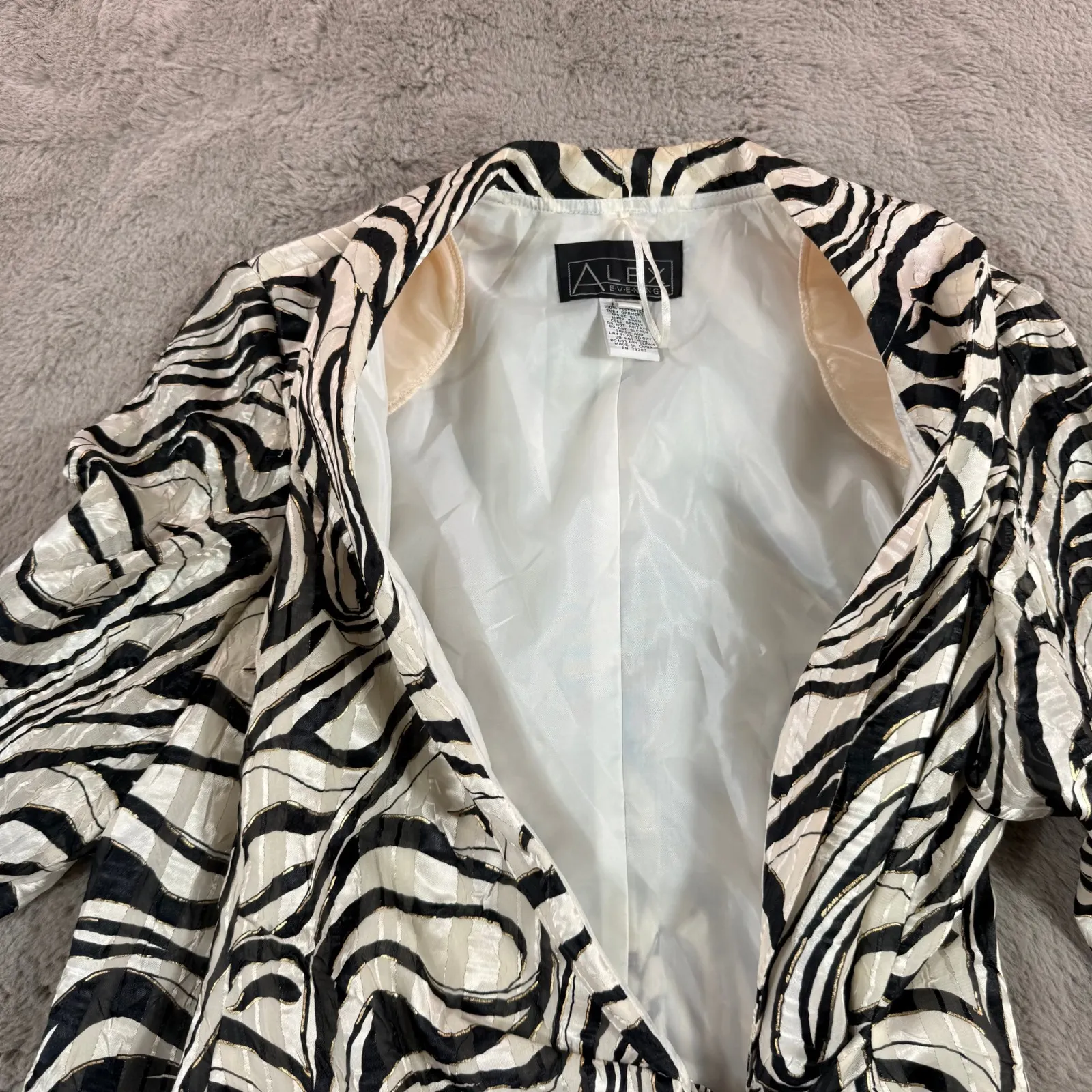 ALEX‎ EVENINGS Women Zebra Party Blazer Jacket L Wrap Lined Blouse Shawl Collar - Image 2