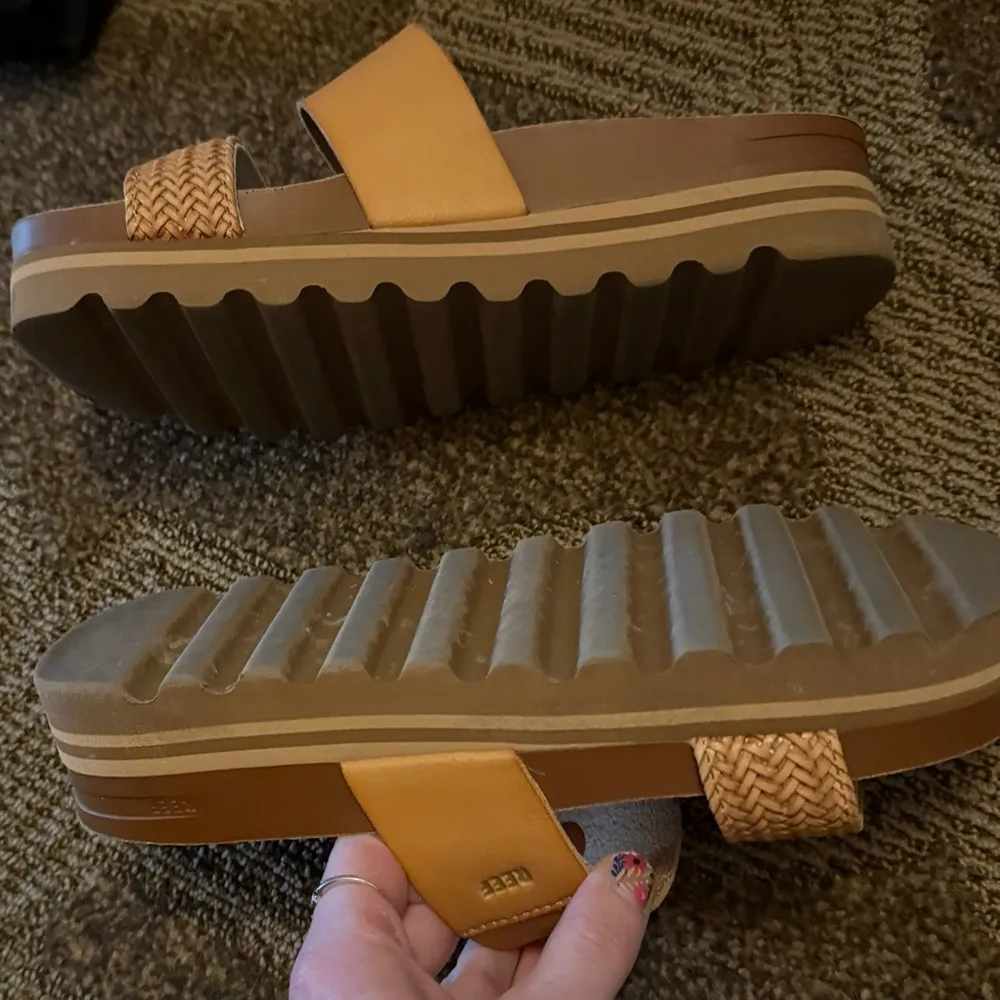 Reef Sandals - Image 2