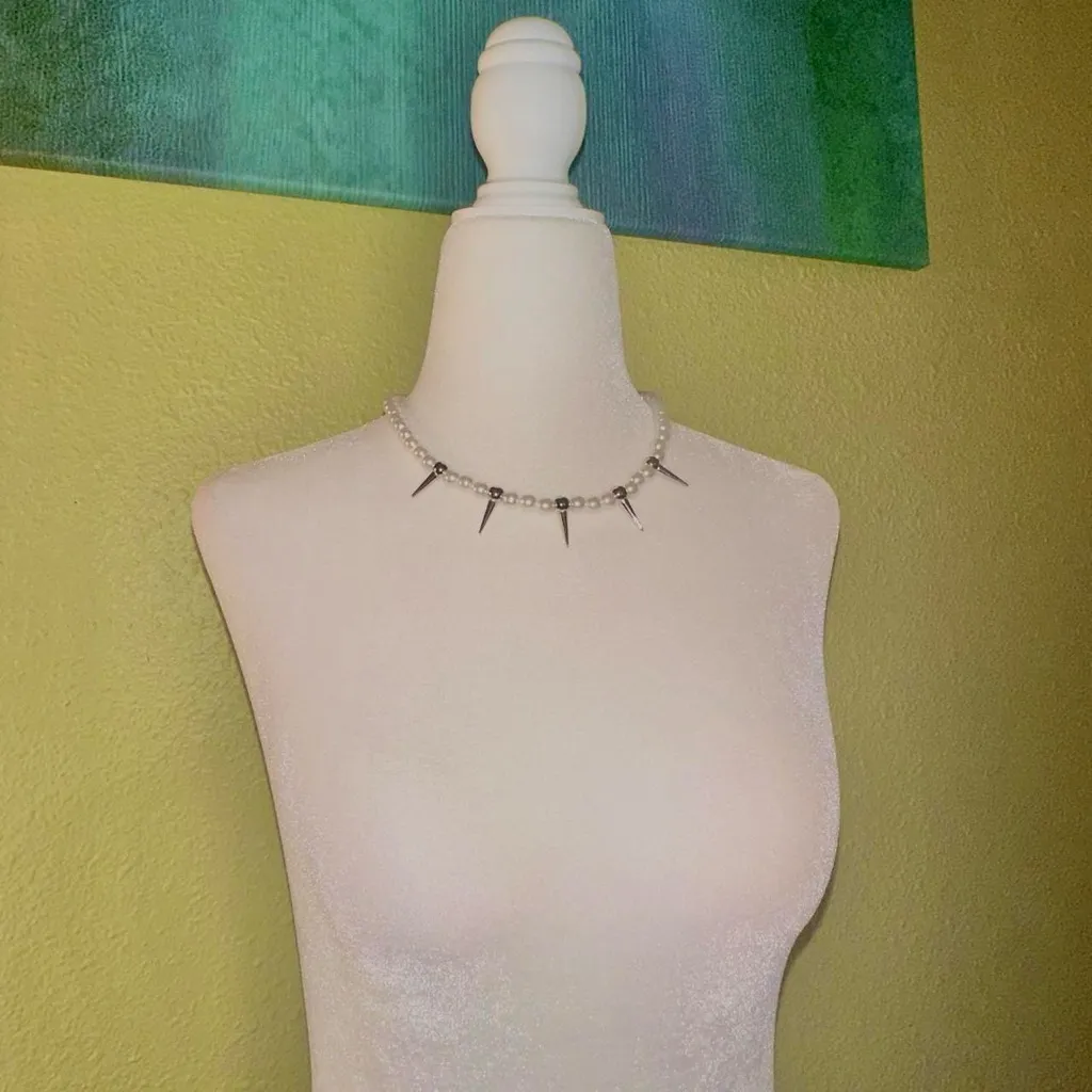 Pearl and Spike Charm Necklace Silver - Image 4