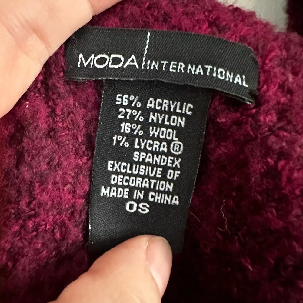 Sangria Colored Winter Scarf - Image 2