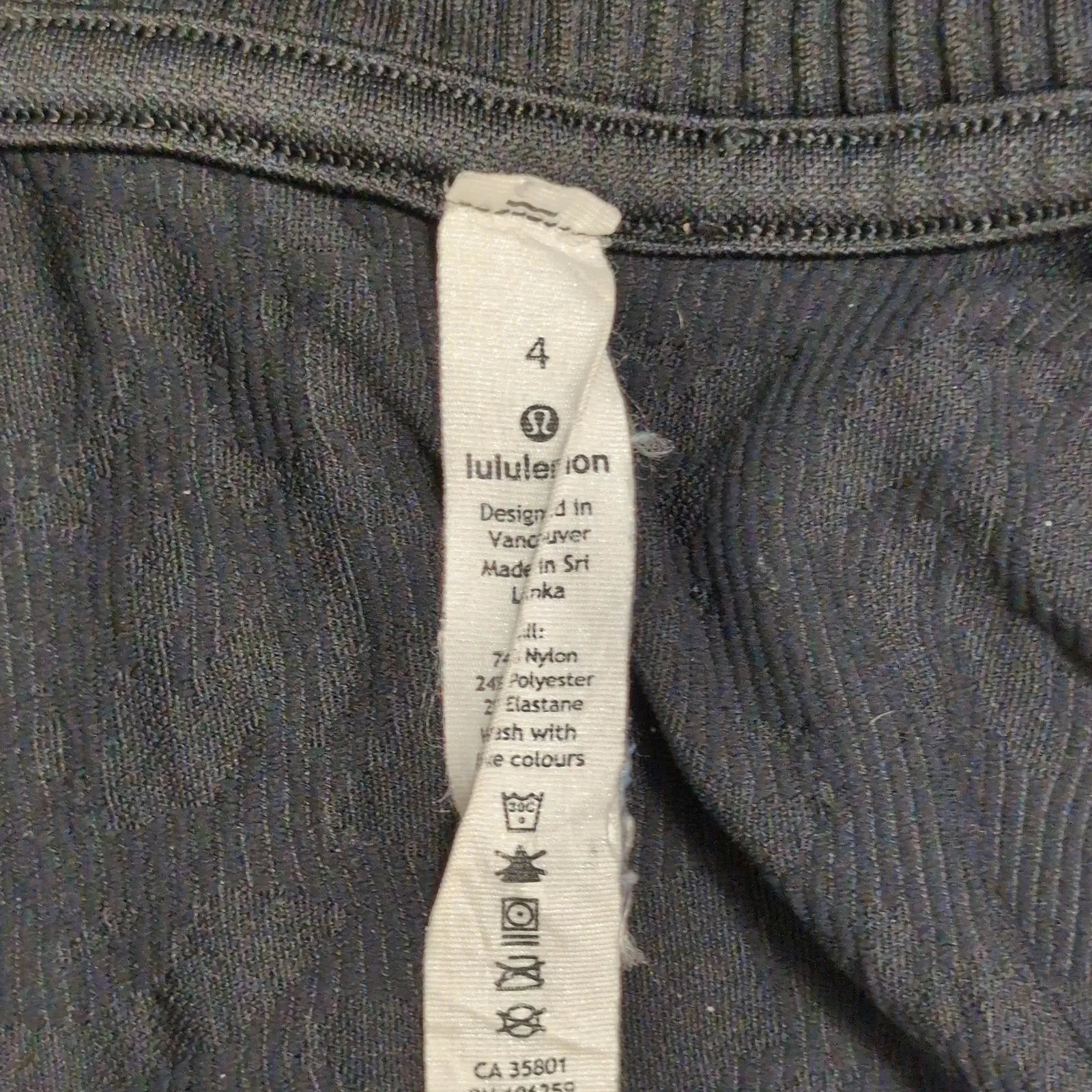 Lululemon Black Floral Embossed Quarter Zip Pullover Top Size 4 Athleisure Layer - Image 9