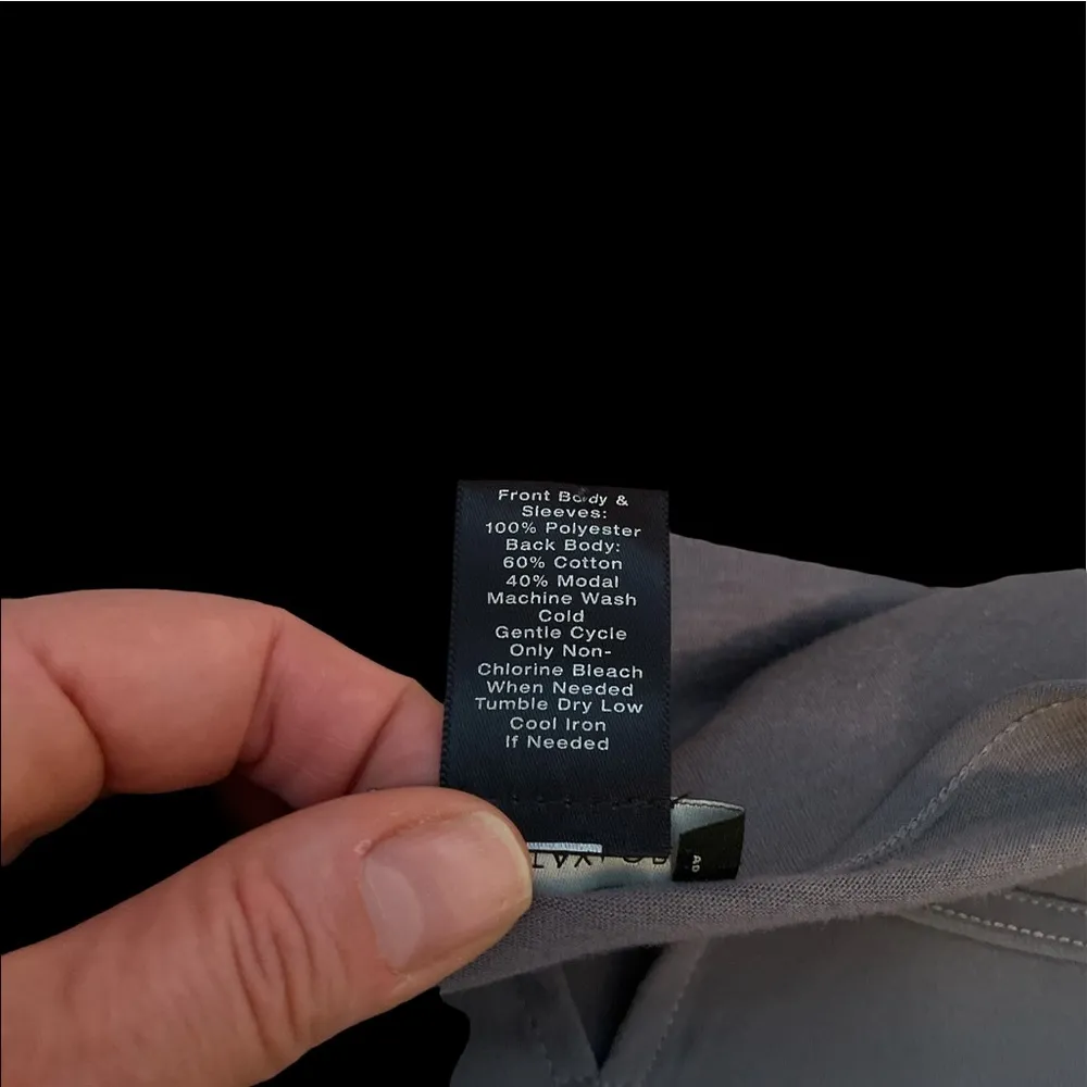 Ann Taylor Gray Long Sleeve V-Neck Pull On Silver Button Sleeve Blouse Size XS - Image 8