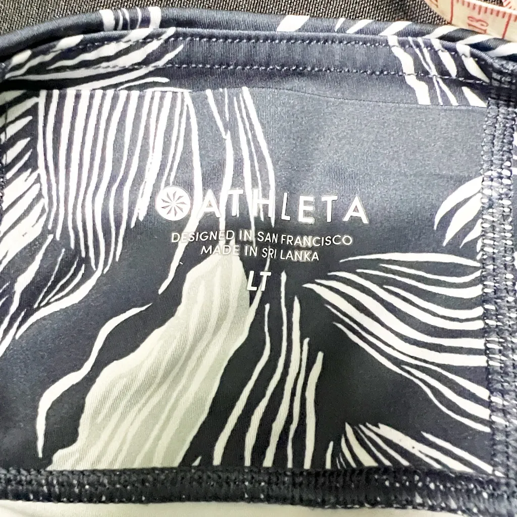 Althea floral navy blue and white sonic capri women’s high rise leggings - Image 11