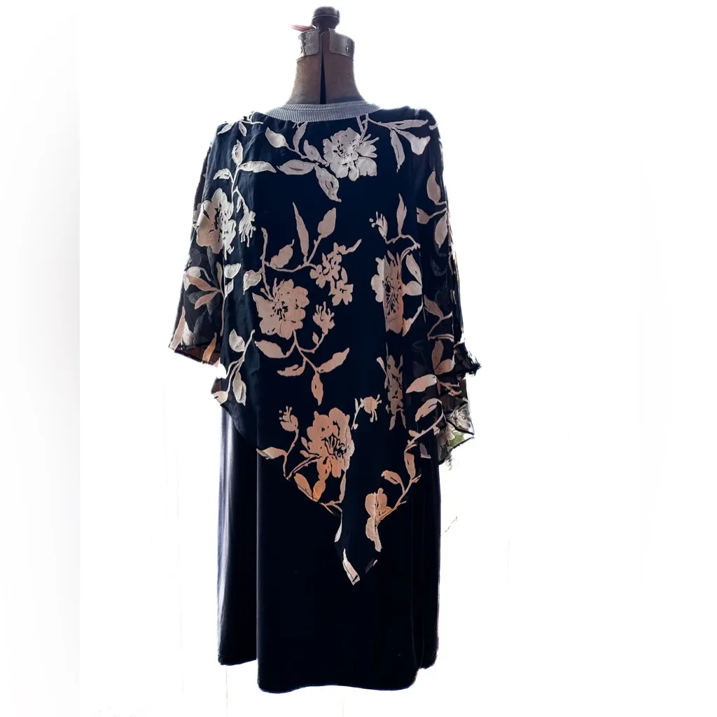 Scarlett Women's Short Sleeve Floral Burnout Capelet Sheath Midi Dress Black - Image 2