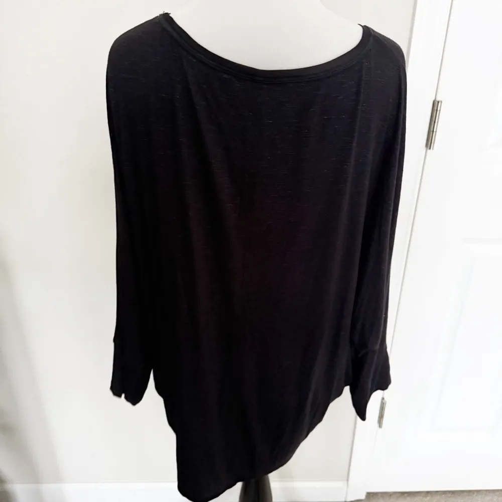 White House Black Market Top size Large - Image 5