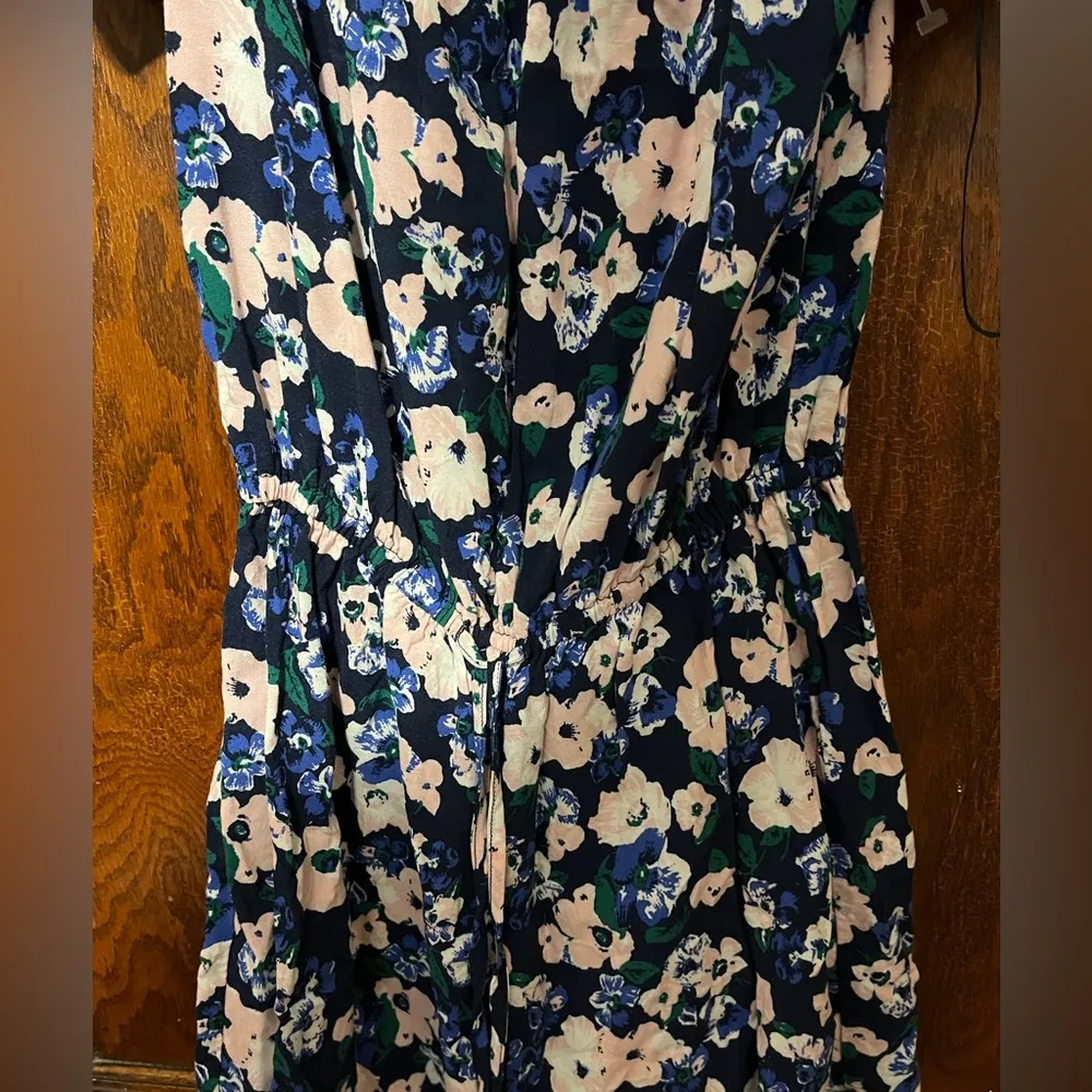 Abercrombie and Fitch floral romper with tie size XS - Image 2